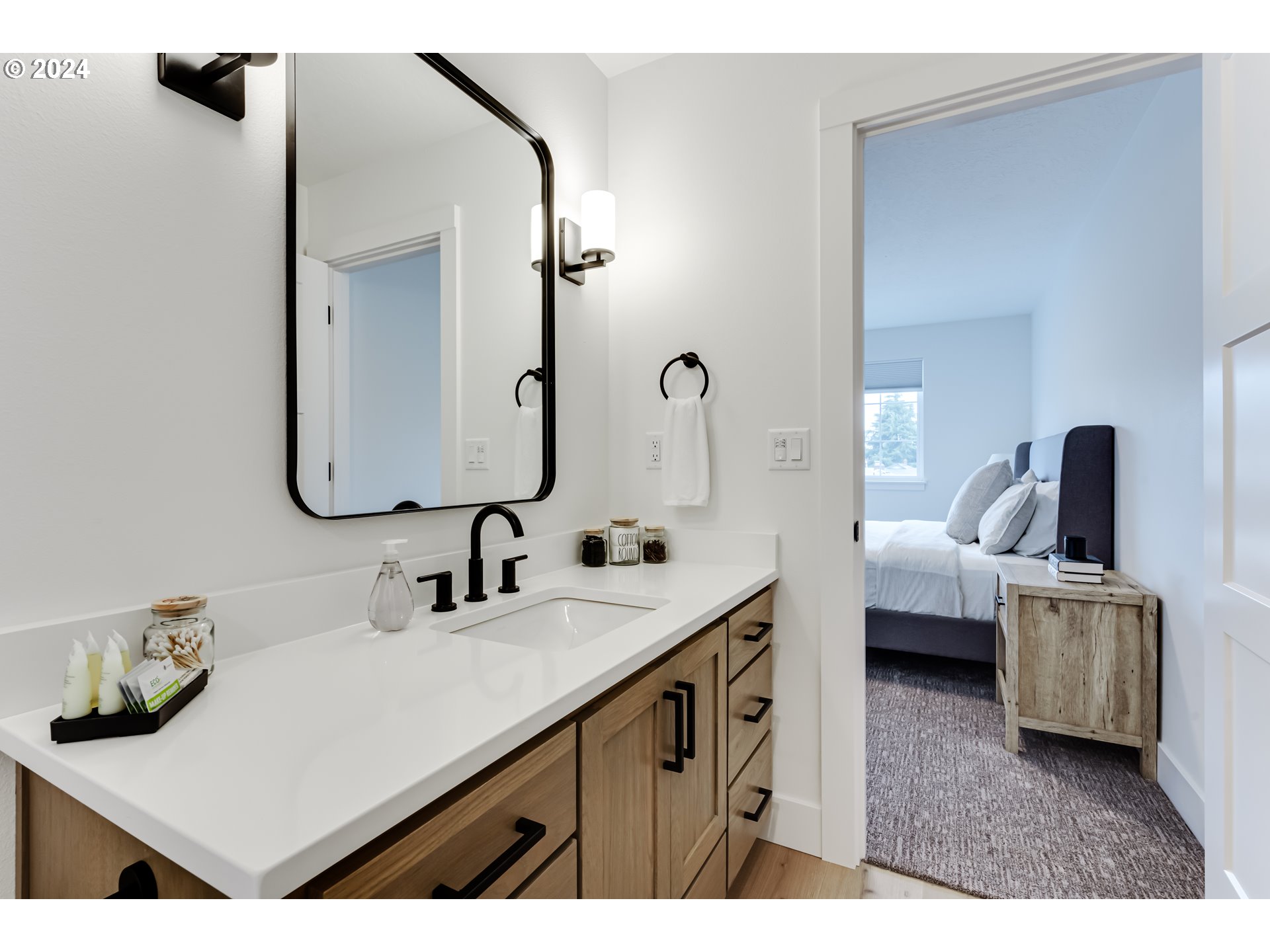 property viewer photo 19