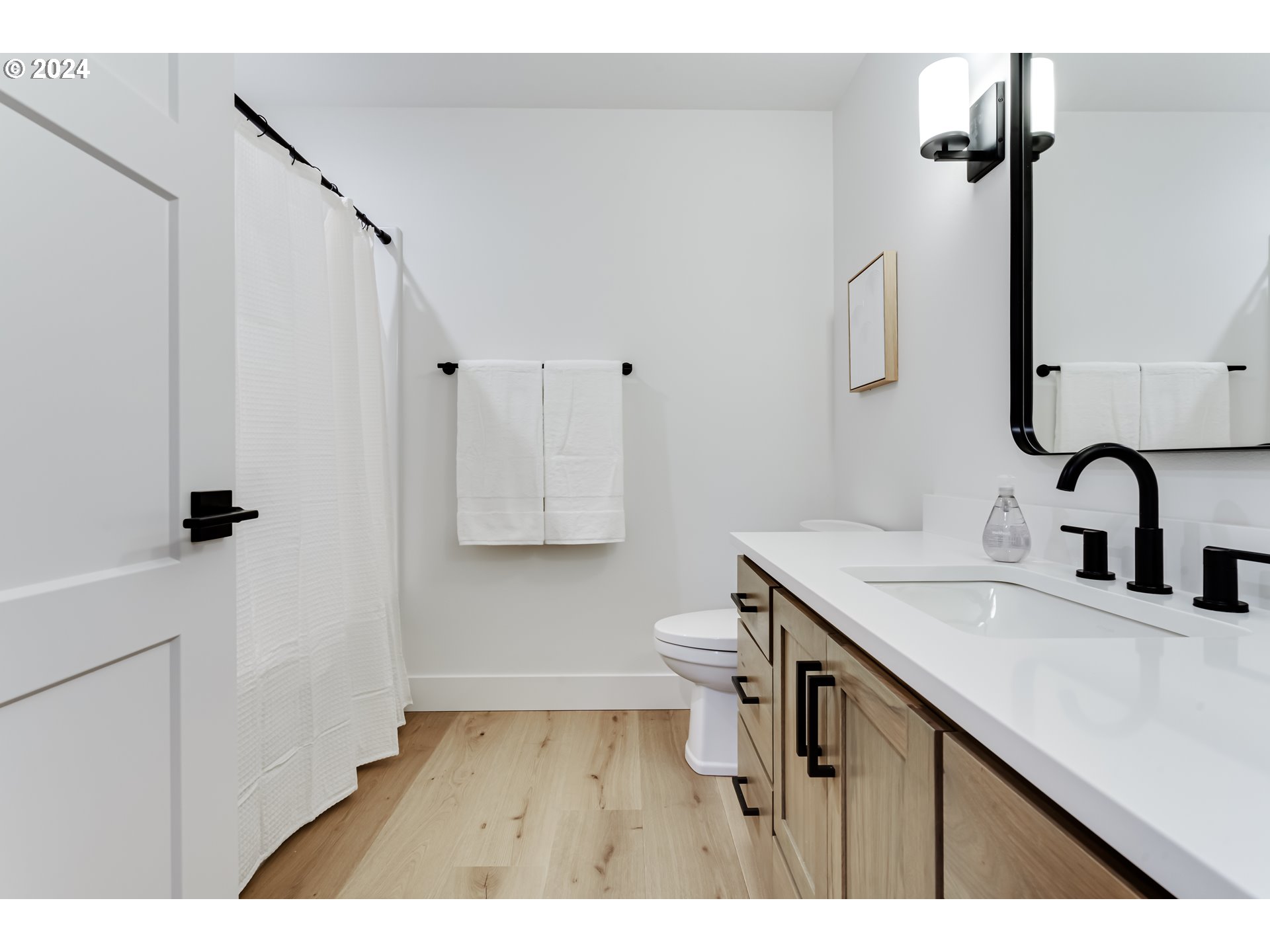 property viewer photo 22
