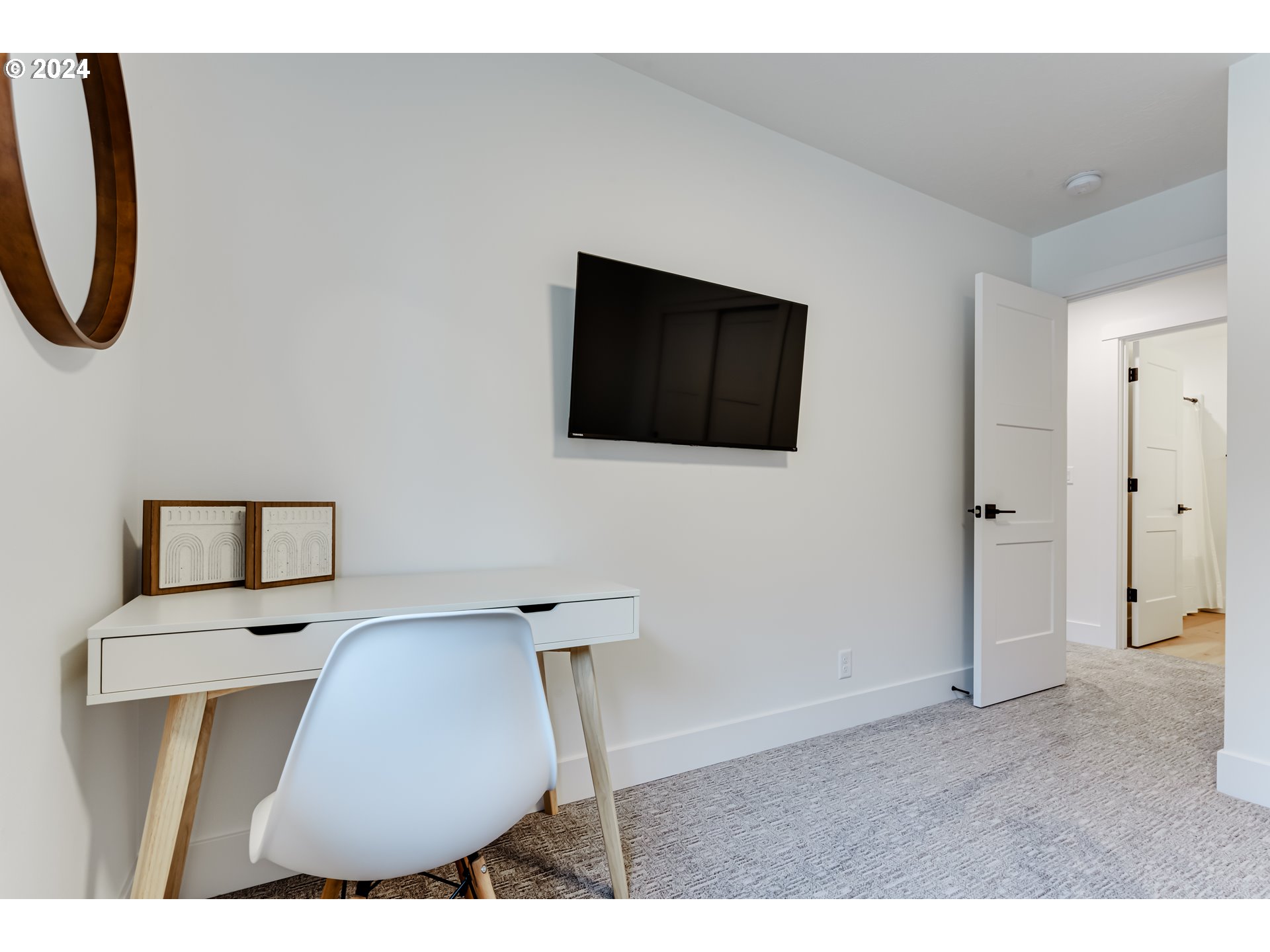 property viewer photo 25