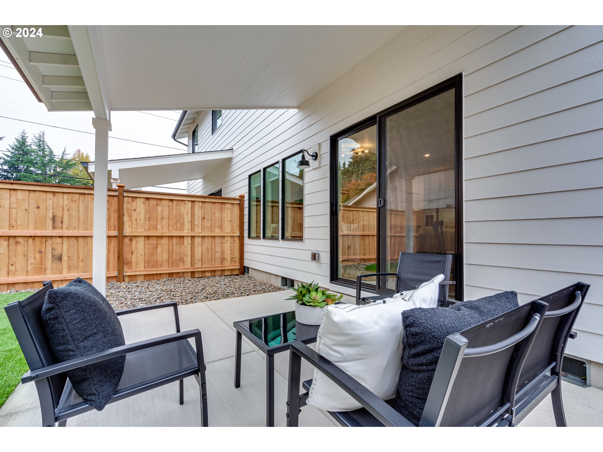 property viewer photo 28