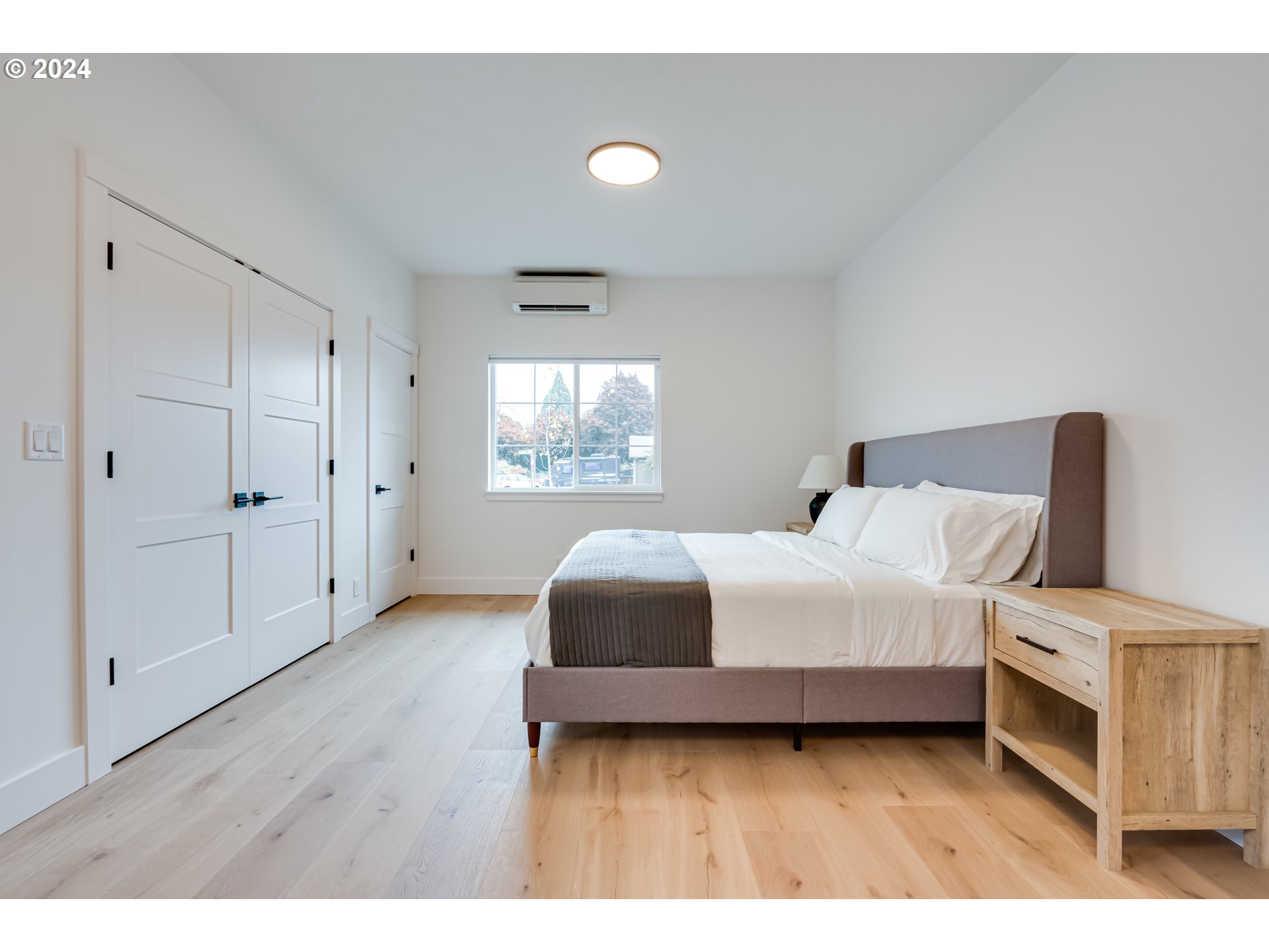 property viewer photo 36