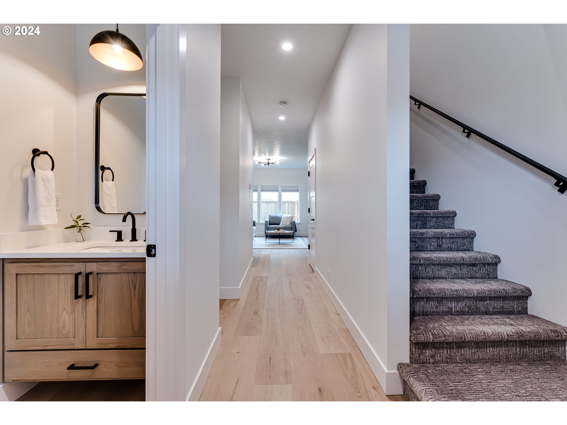 property viewer photo 4