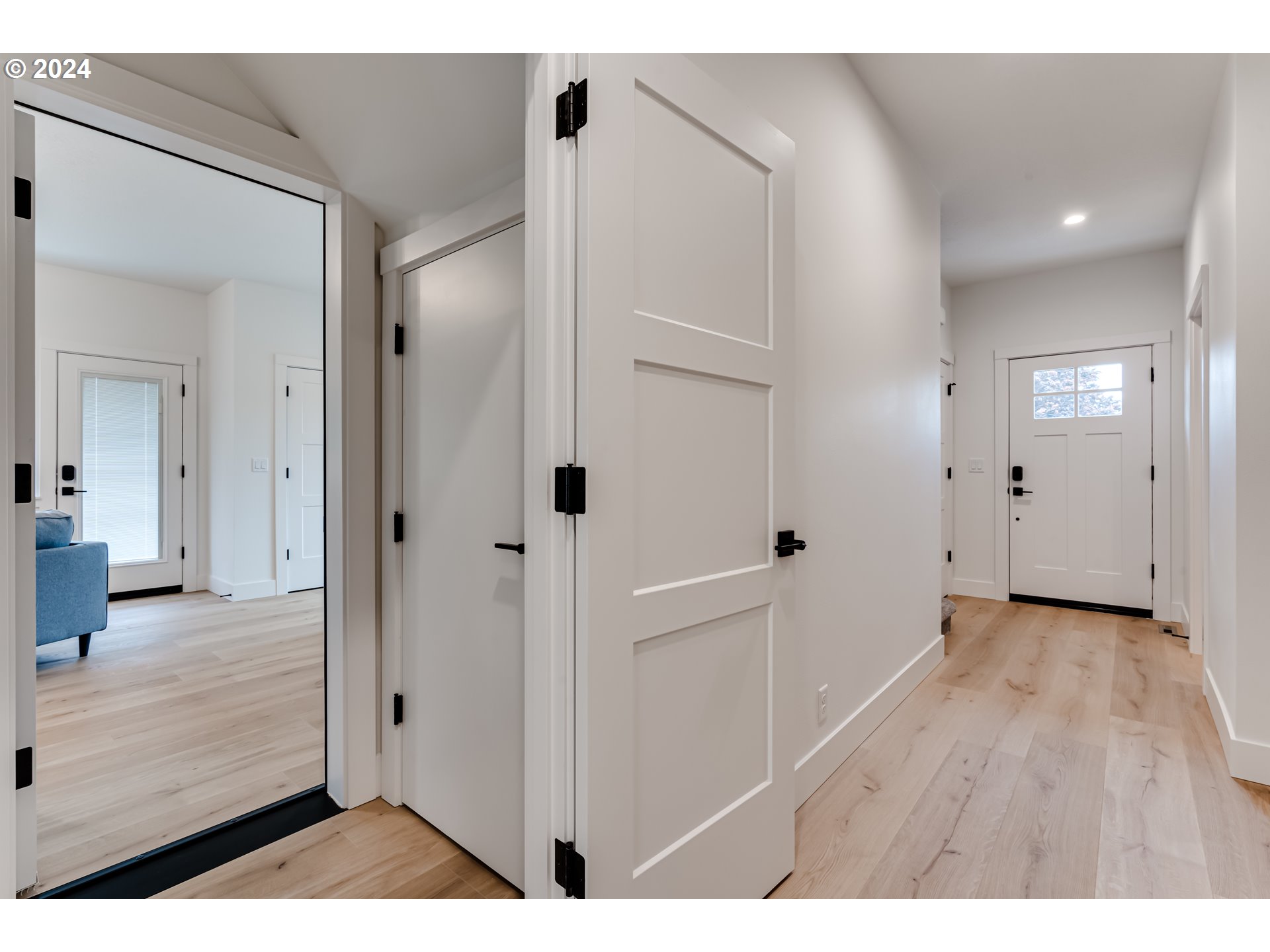 property viewer photo 40