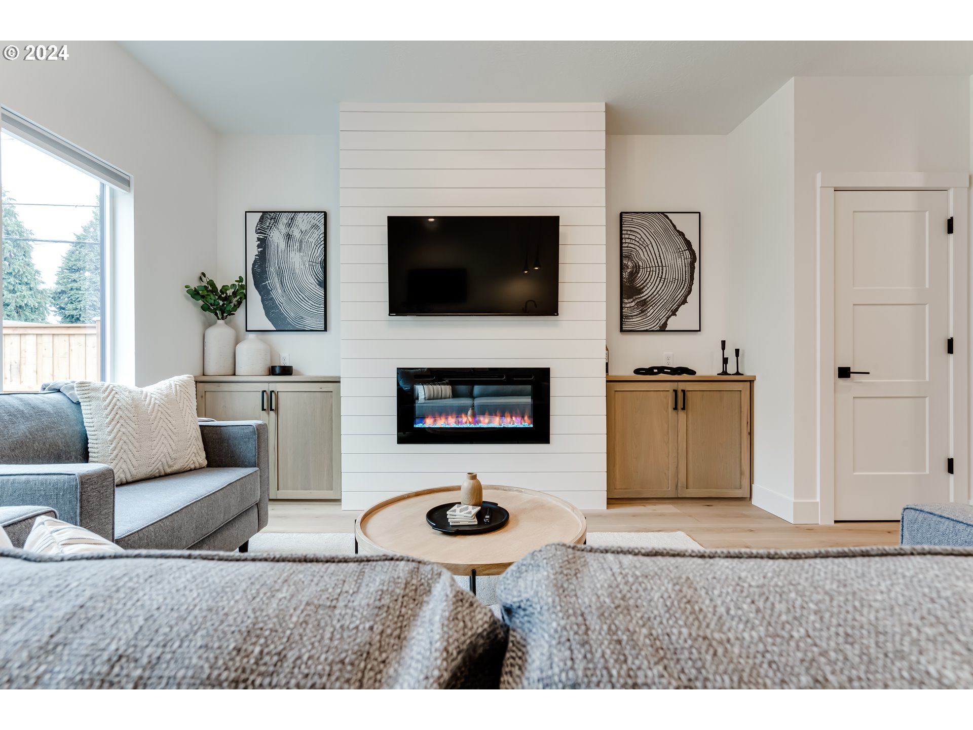 property viewer photo 7