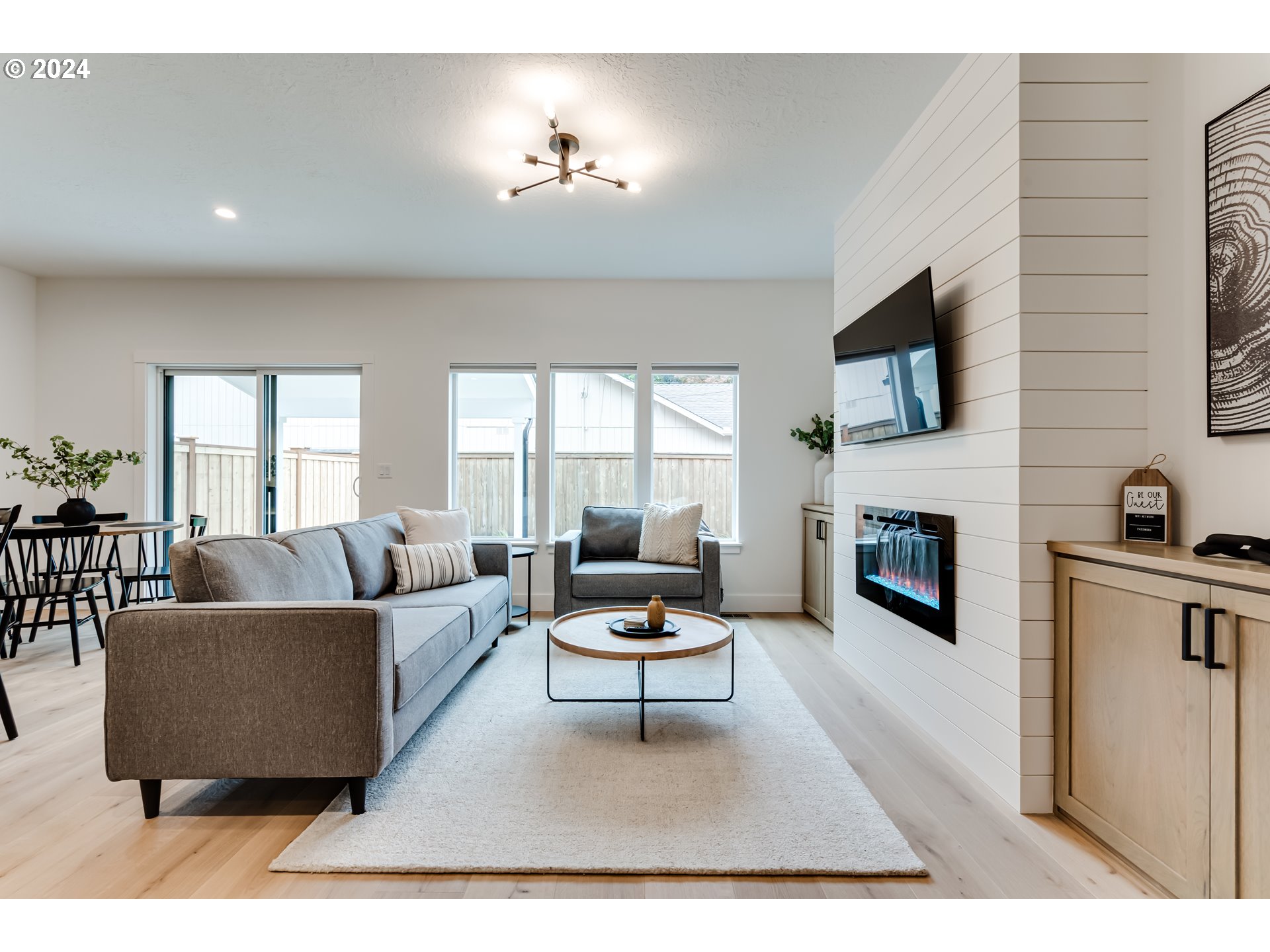 property viewer photo 8