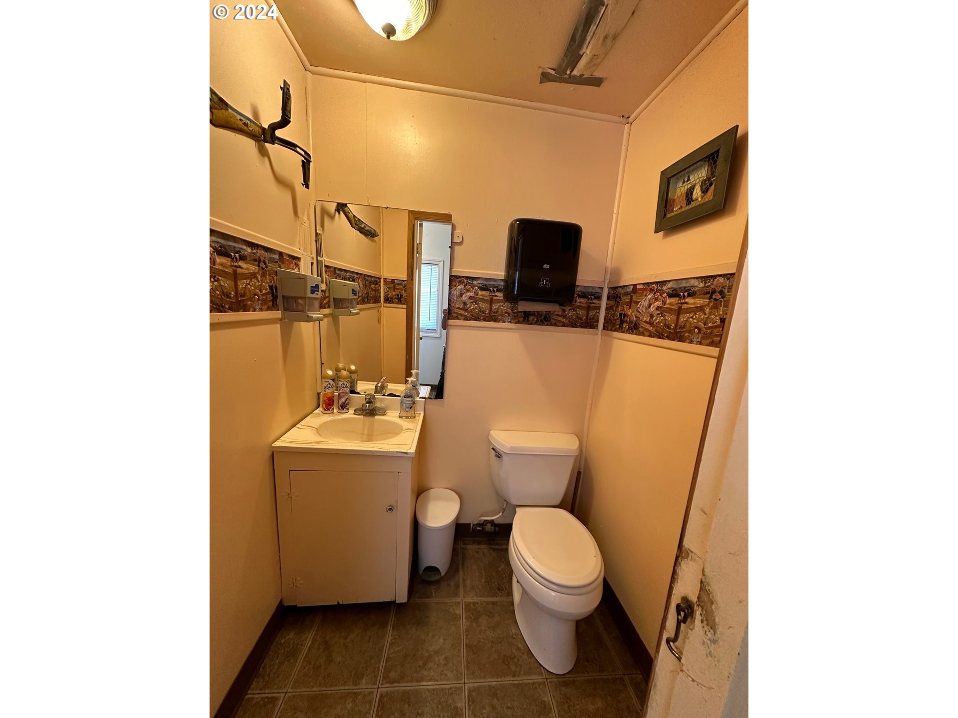 property viewer photo 25