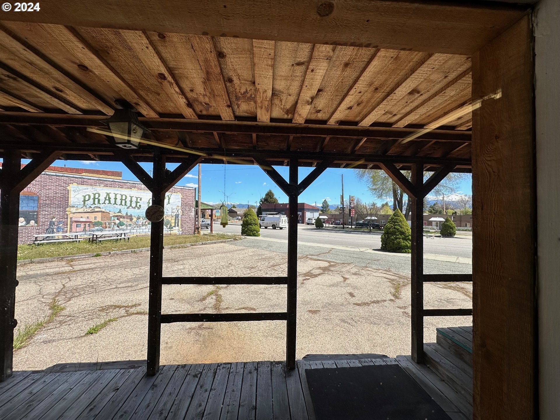 property viewer photo 36