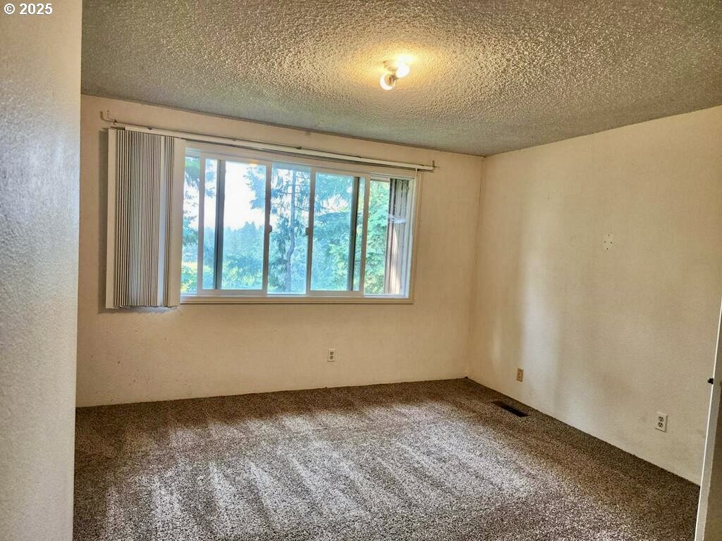property viewer photo 18