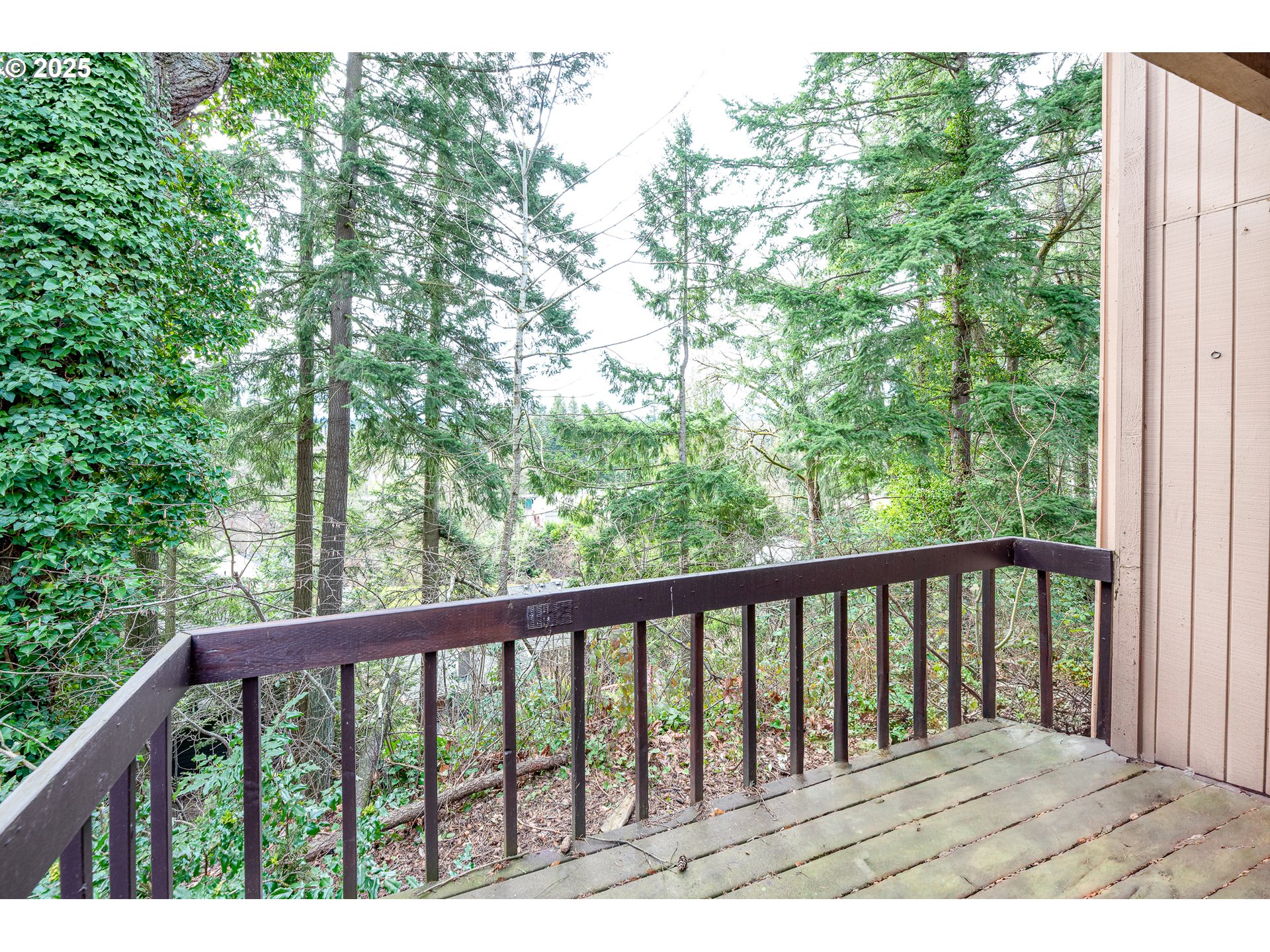 property viewer photo 25