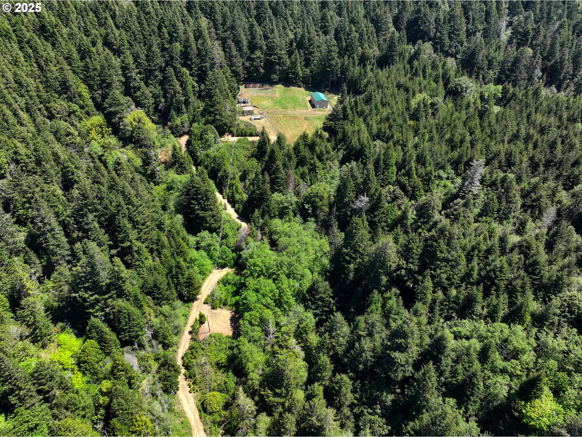 main property photo 40