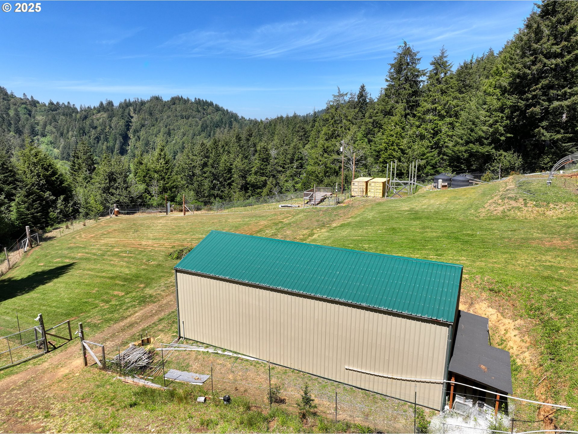 main property photo 45