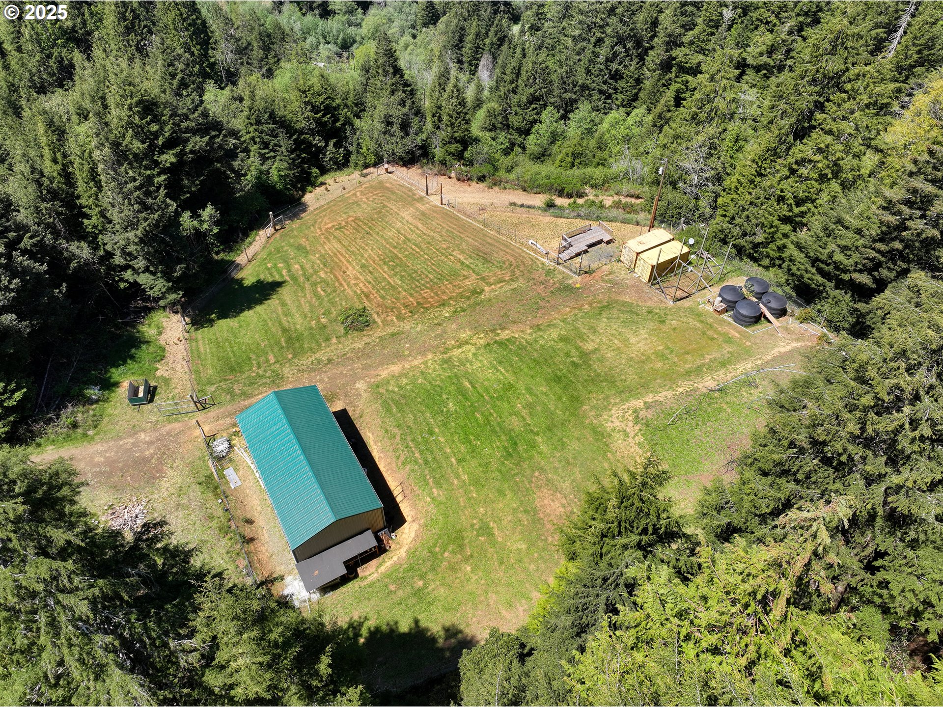 main property photo 8