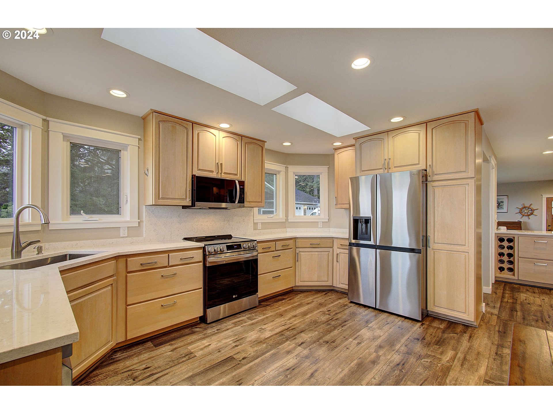 property viewer photo 10
