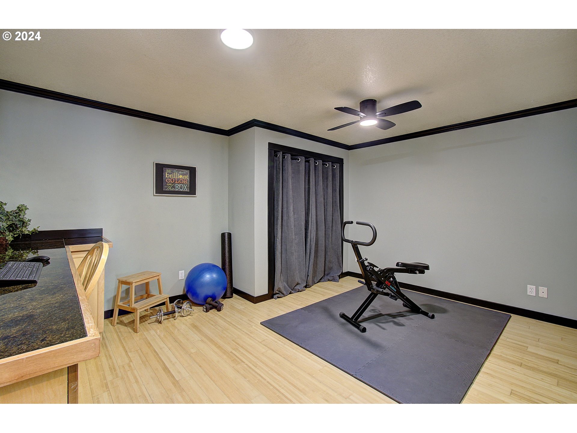 property viewer photo 15