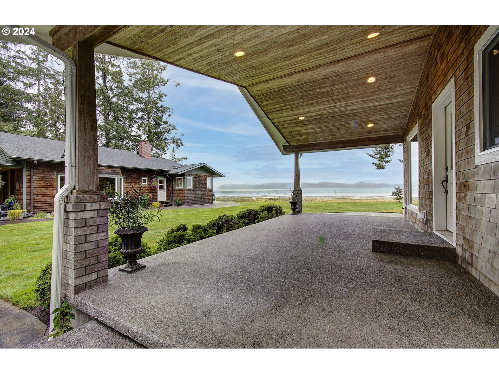 property viewer photo 24