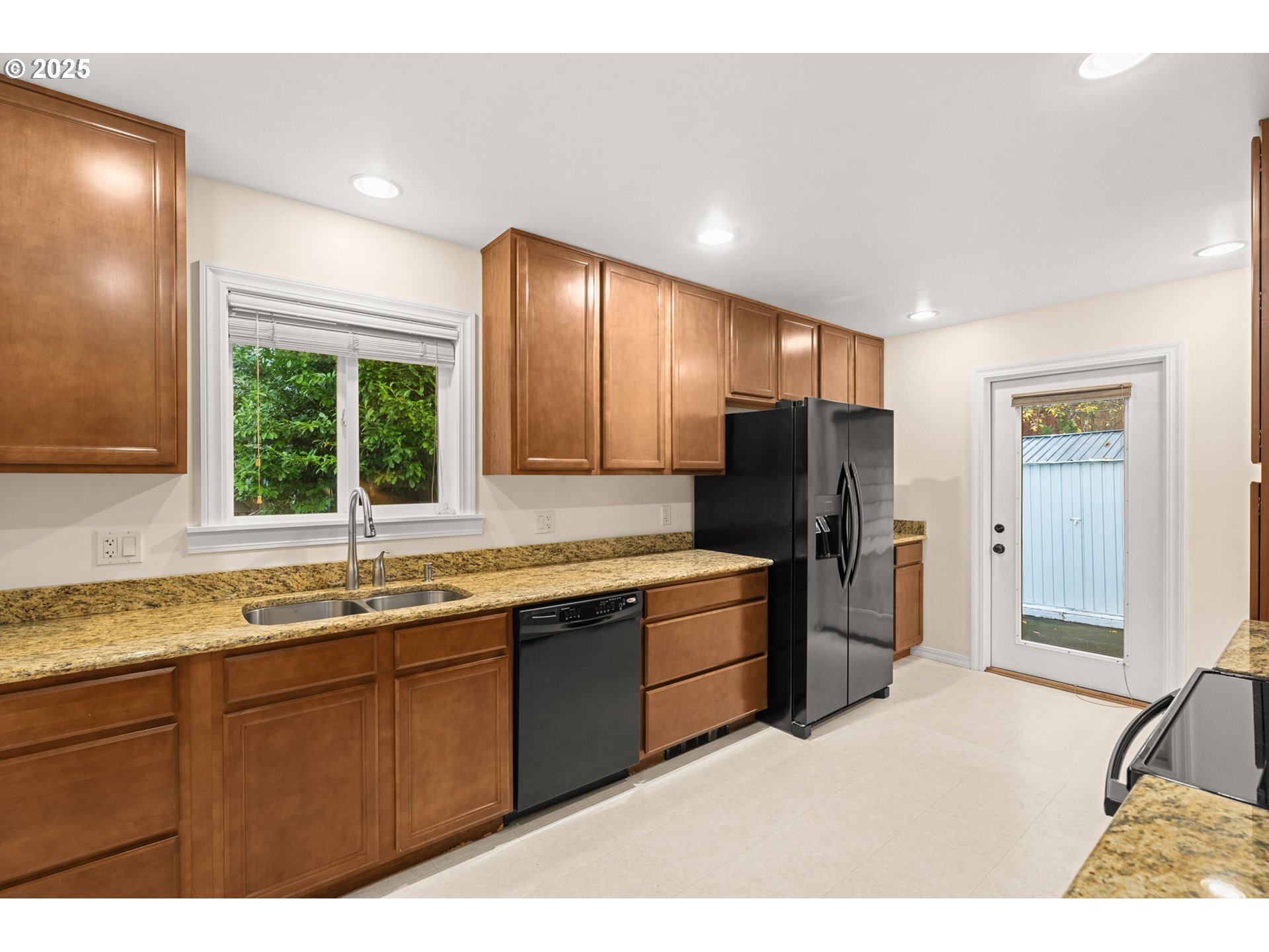 property viewer photo 11