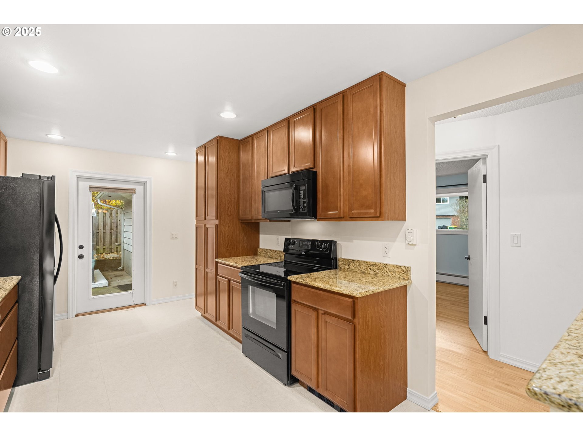 property viewer photo 13