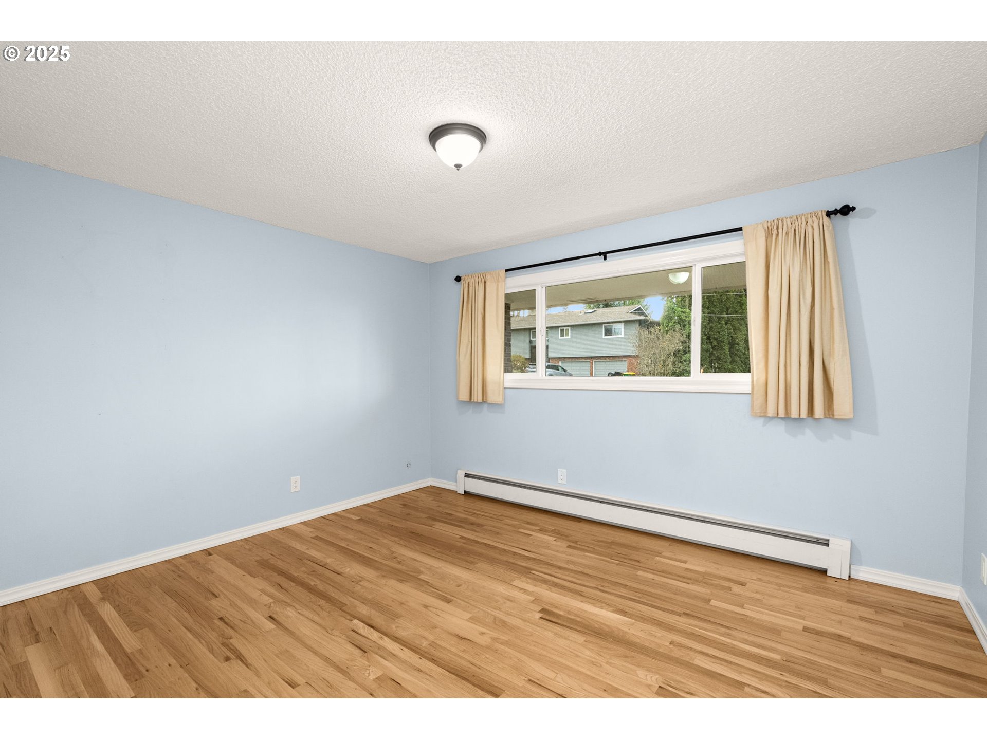property viewer photo 18