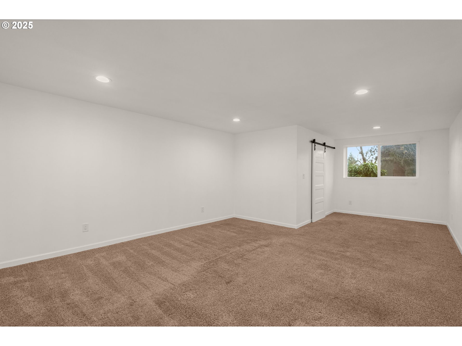 property viewer photo 22