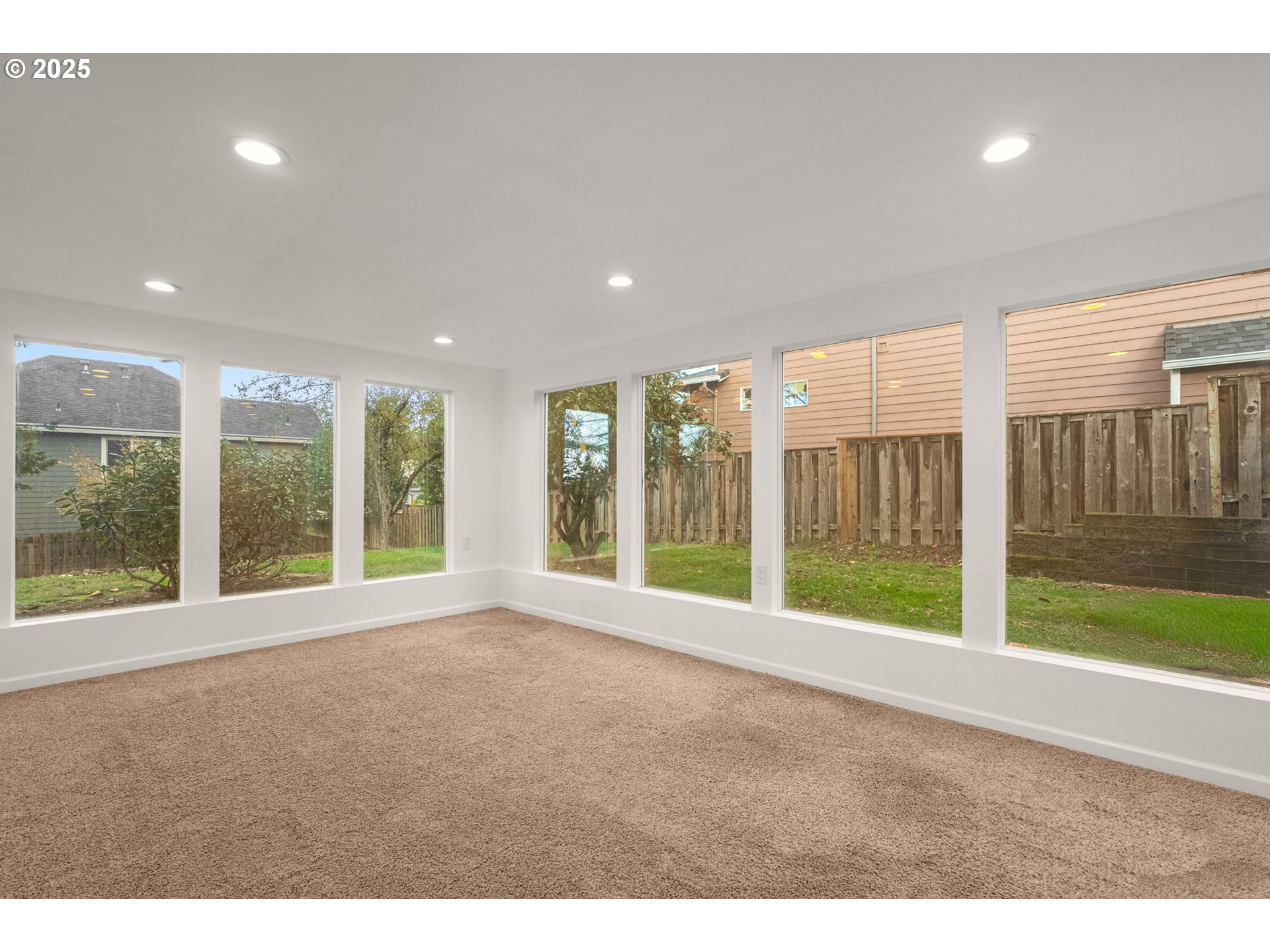 property viewer photo 24