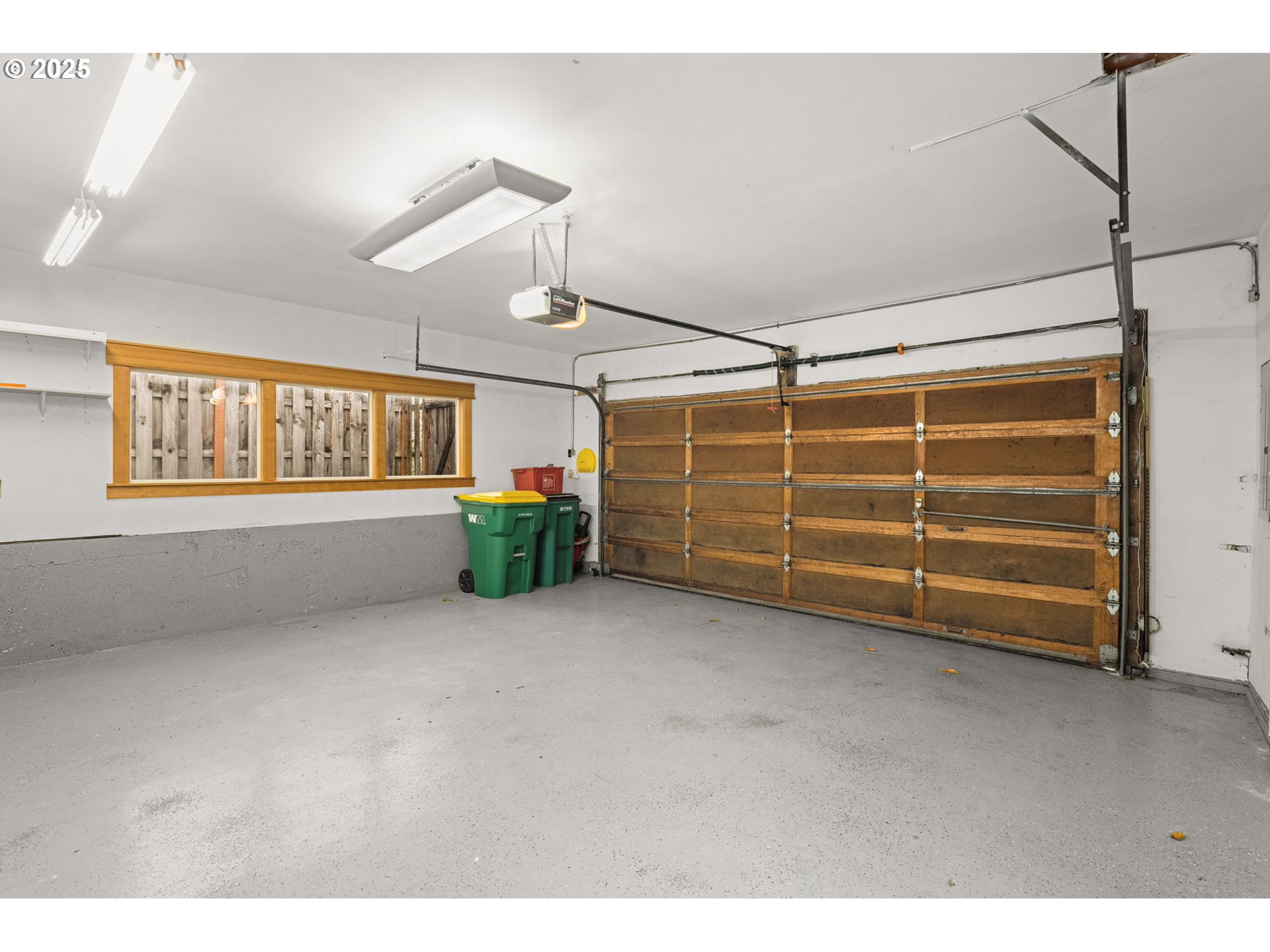property viewer photo 26