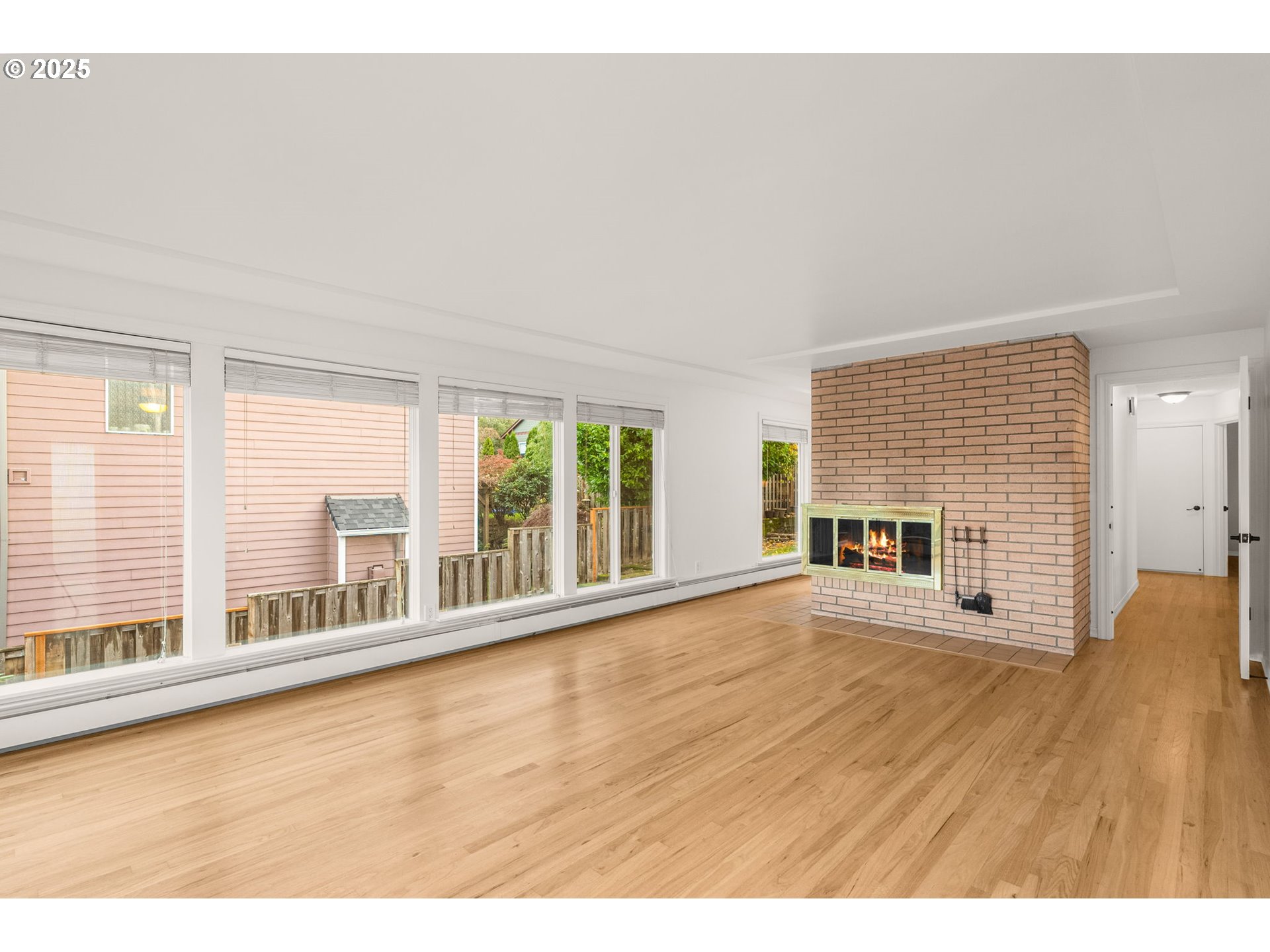 property viewer photo 4