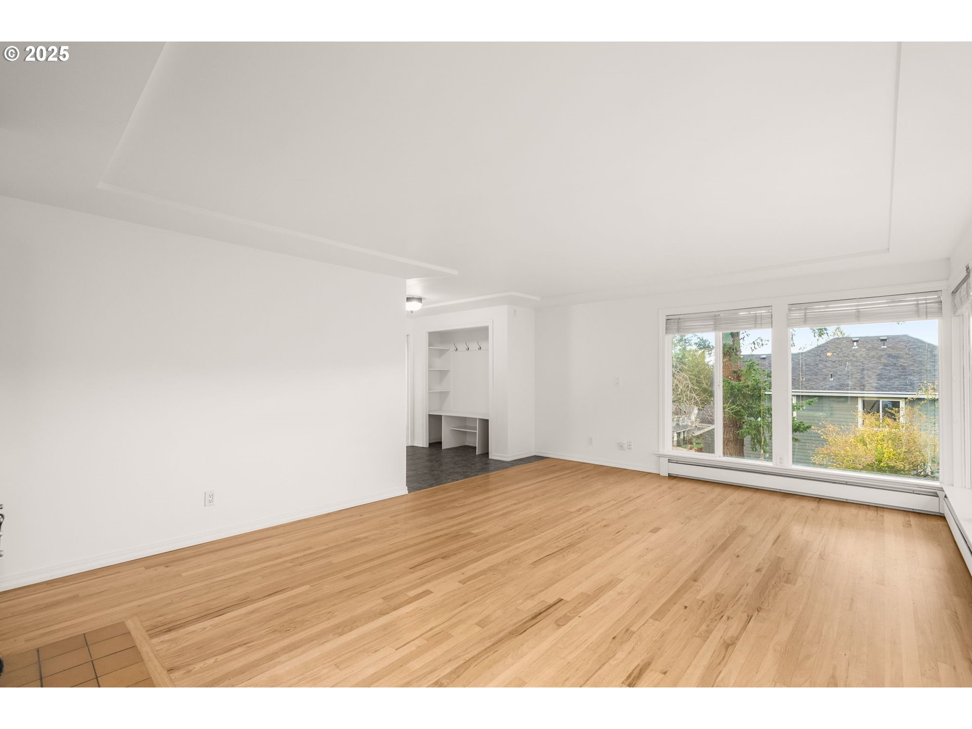 property viewer photo 7