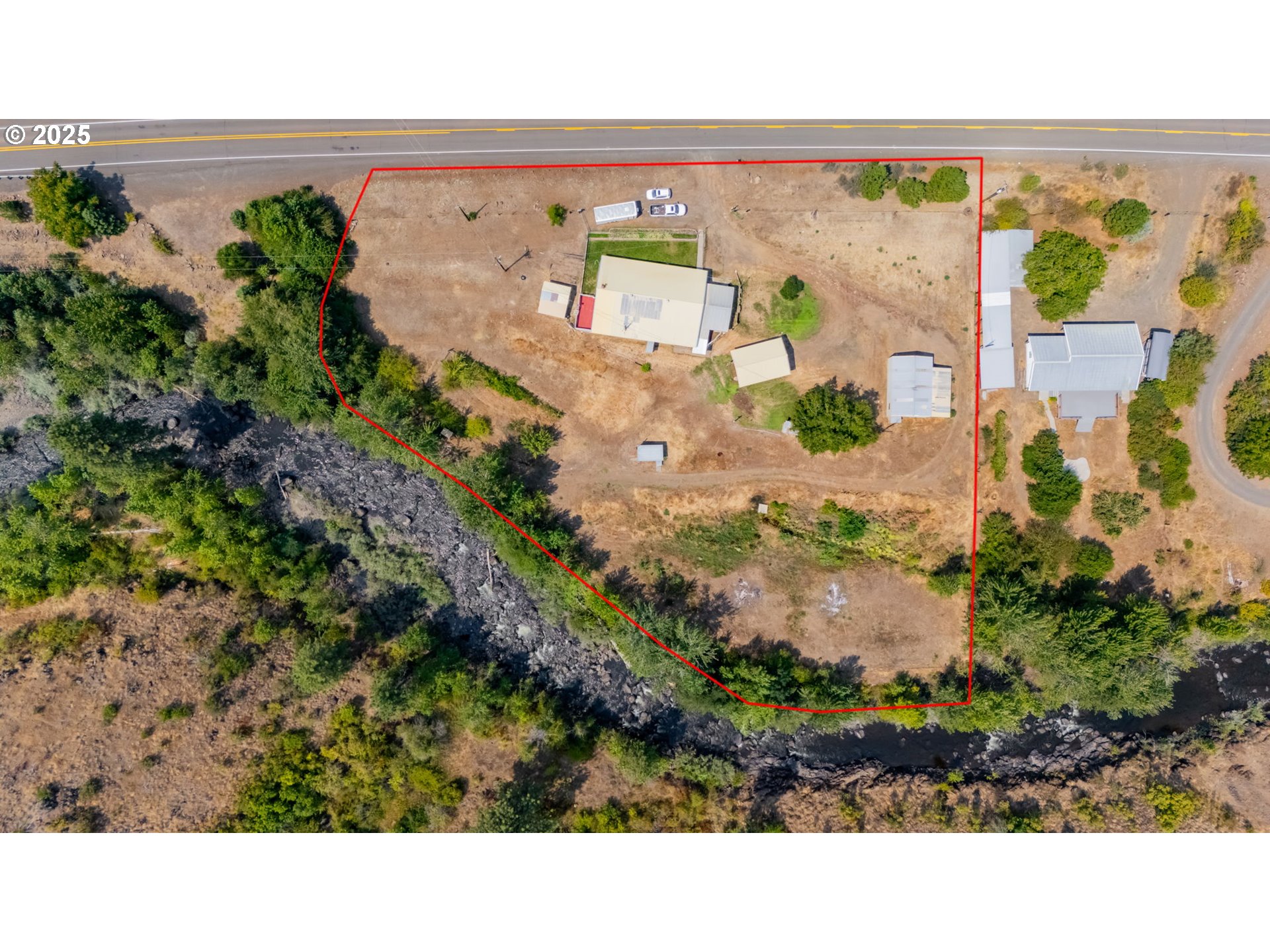 main property photo 22
