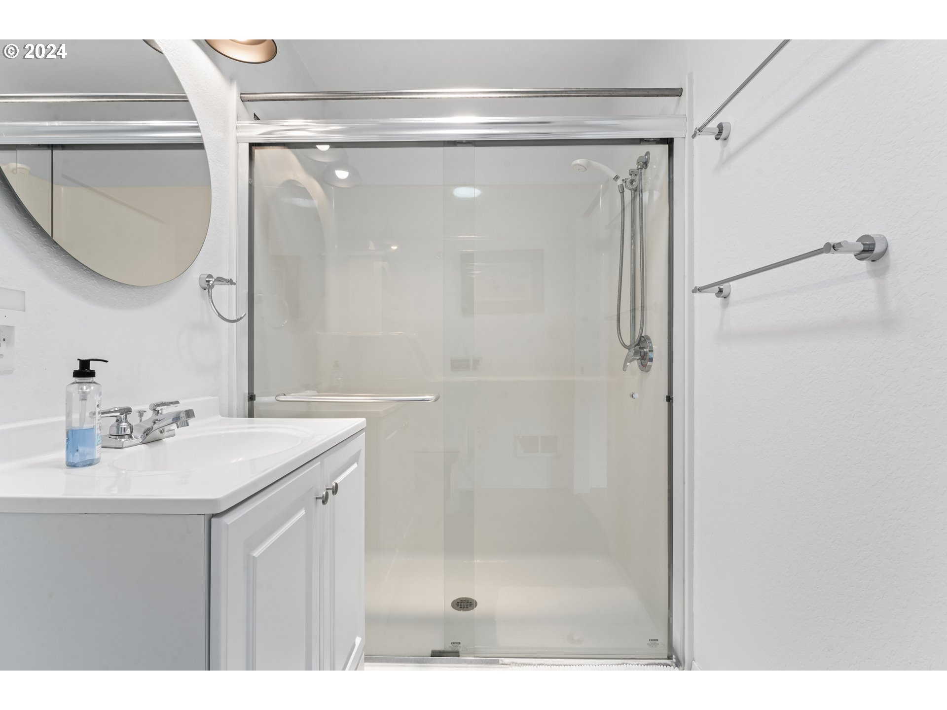 property viewer photo 19