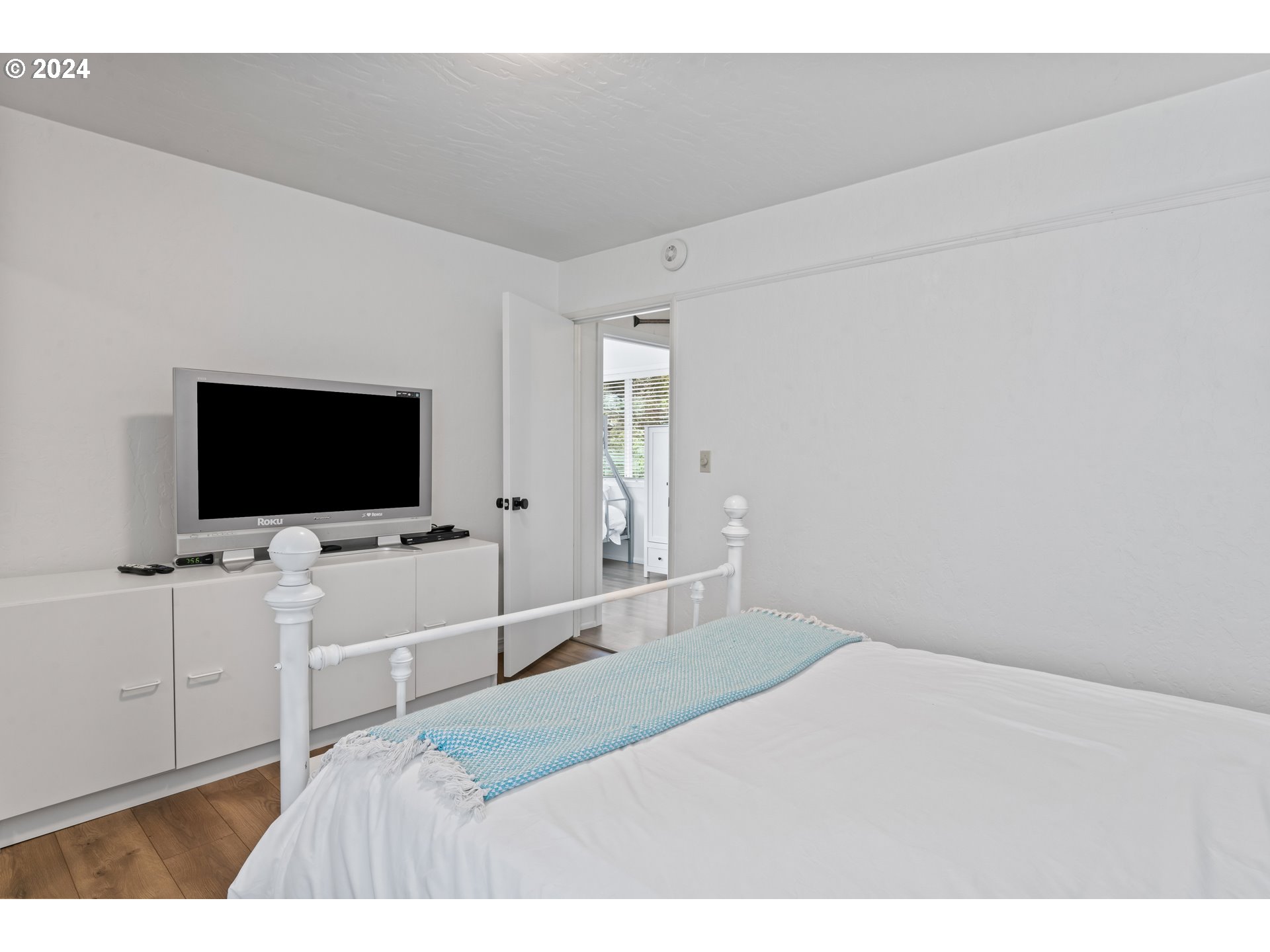 property viewer photo 27