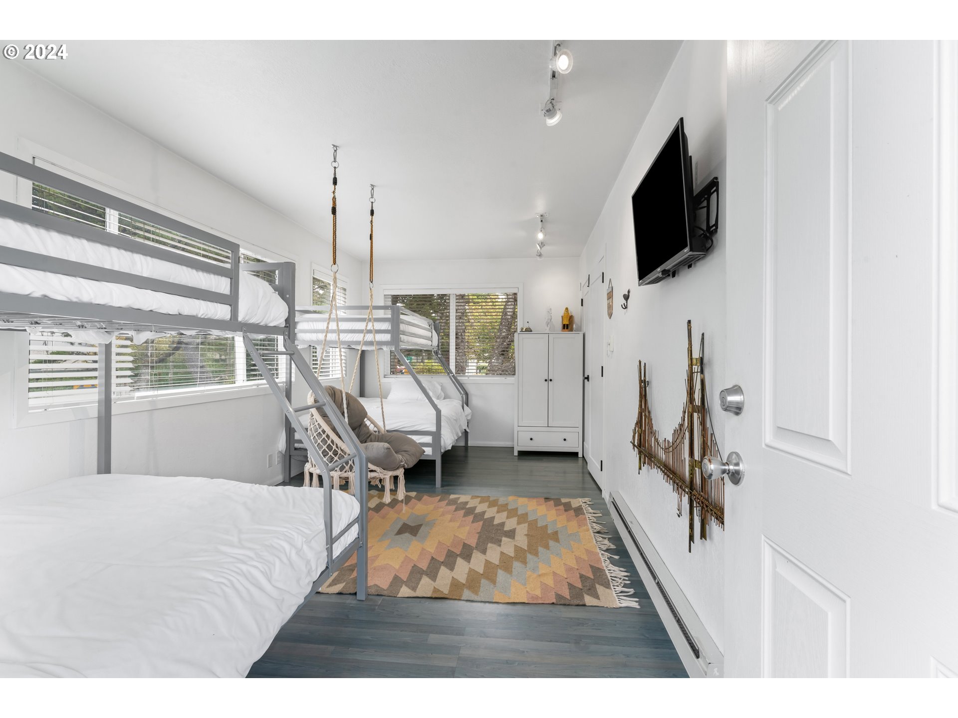 property viewer photo 30