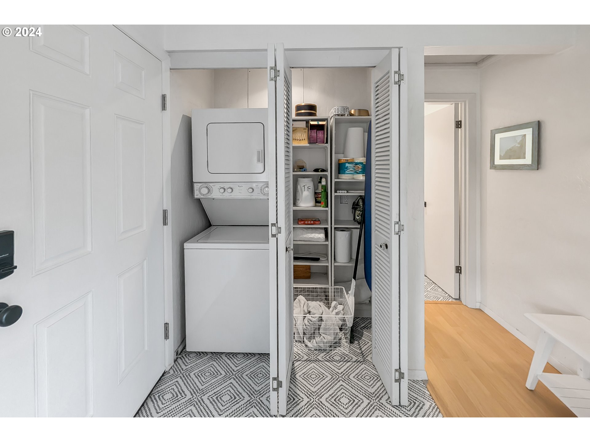 property viewer photo 33