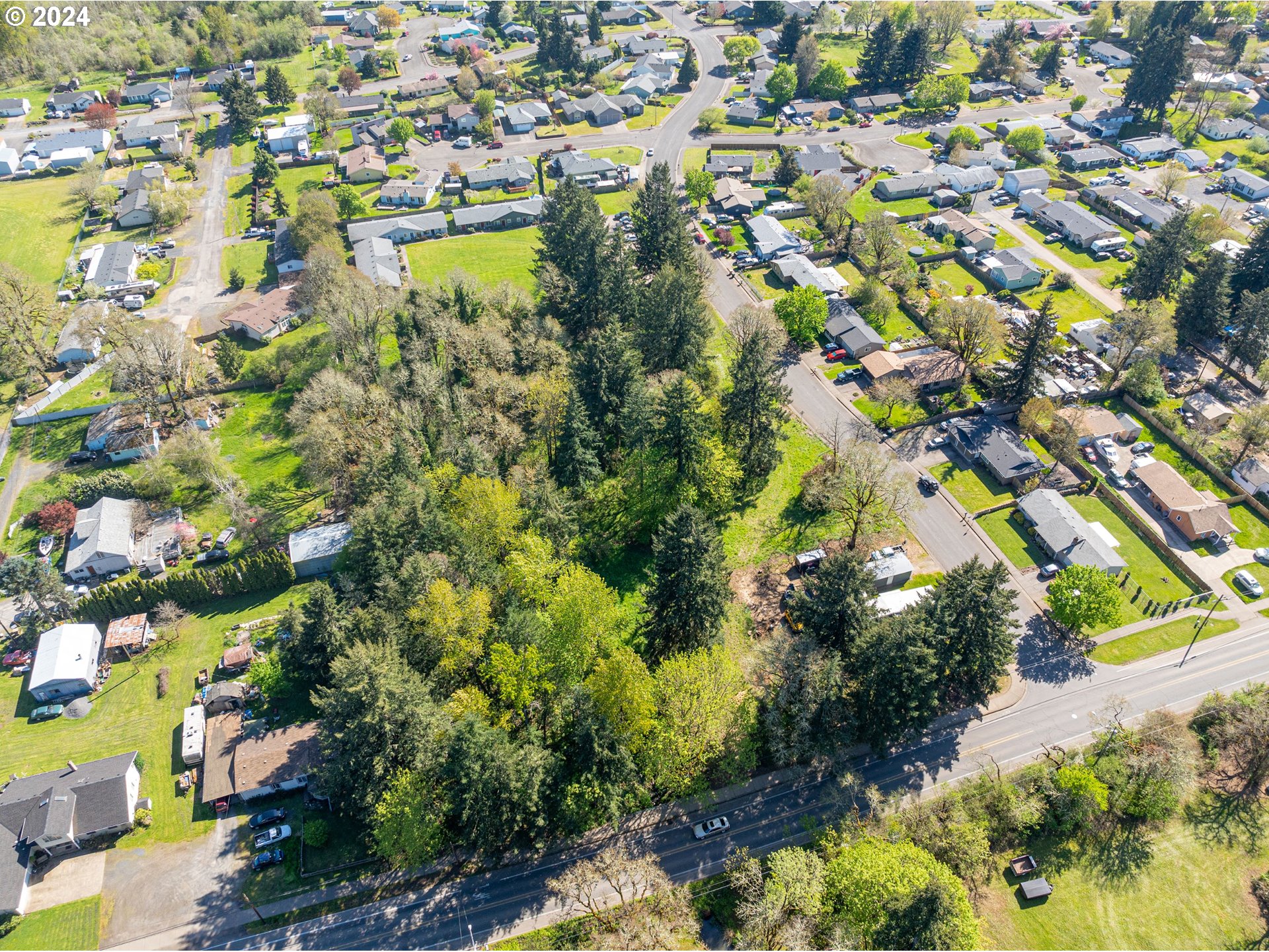 main property photo 14