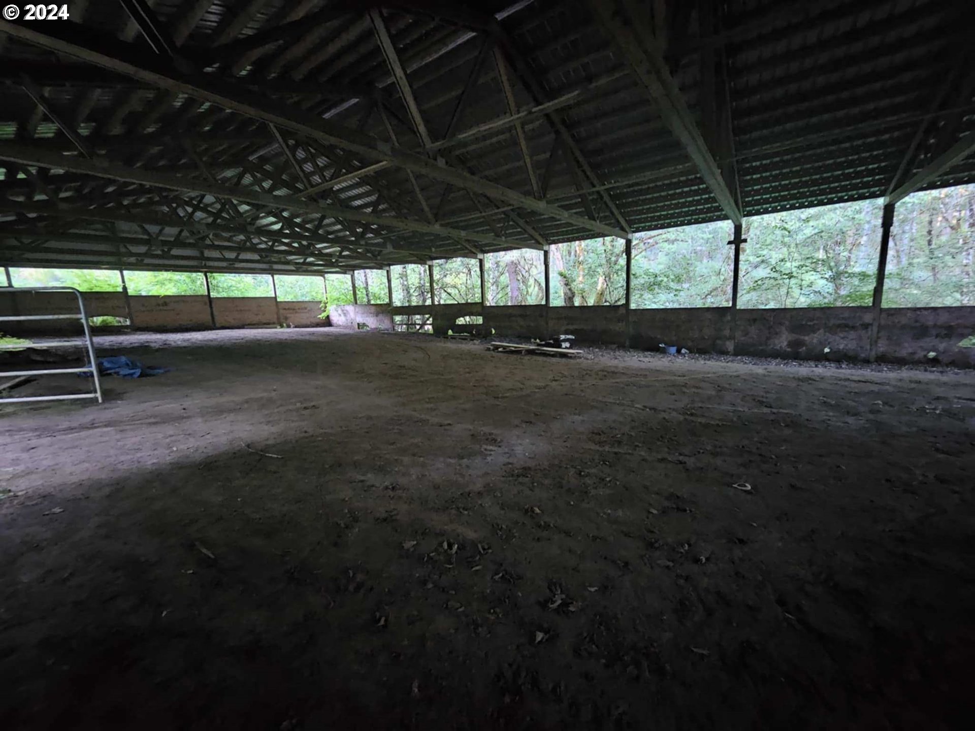 main property photo 5