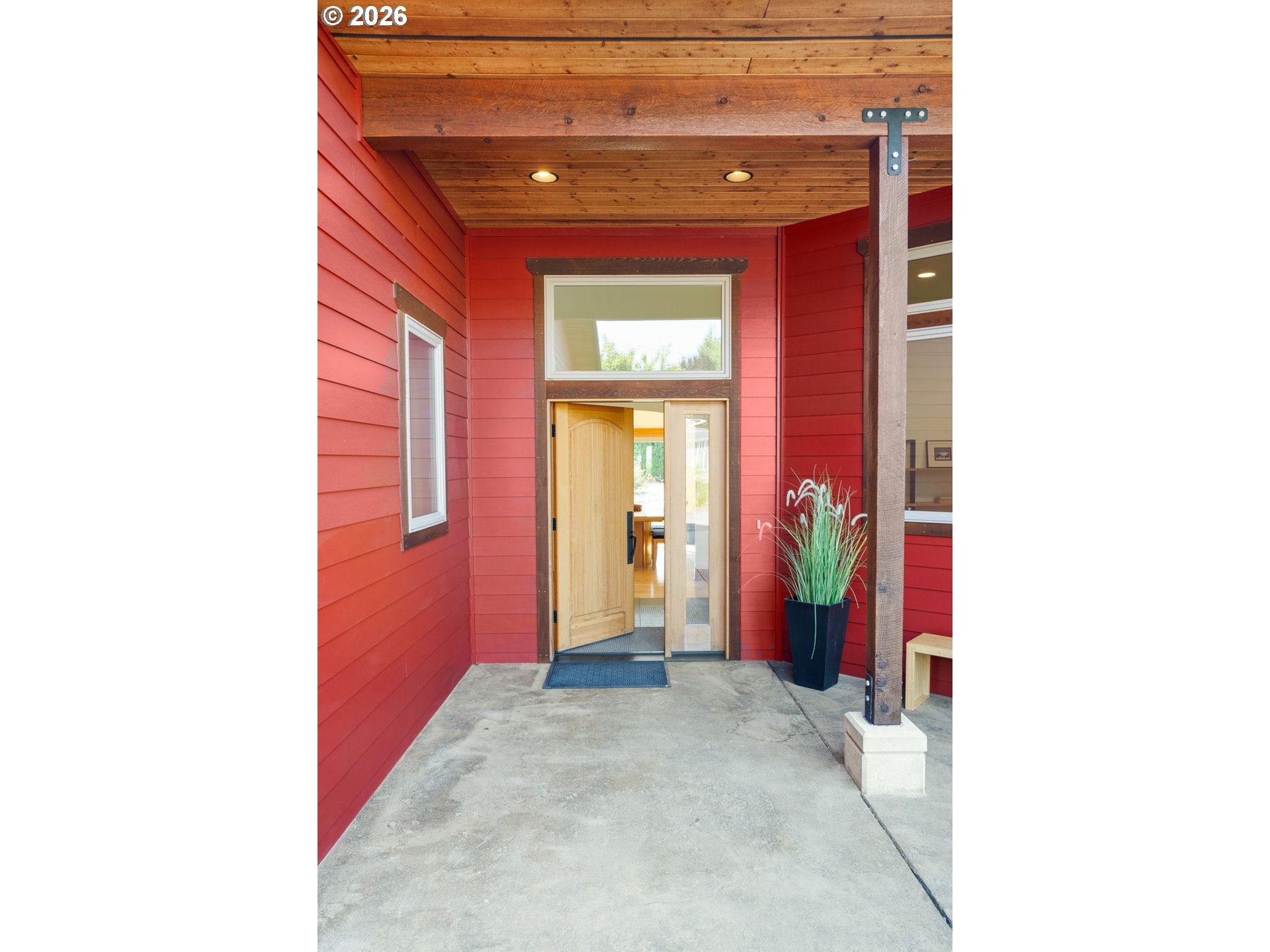main property photo 28