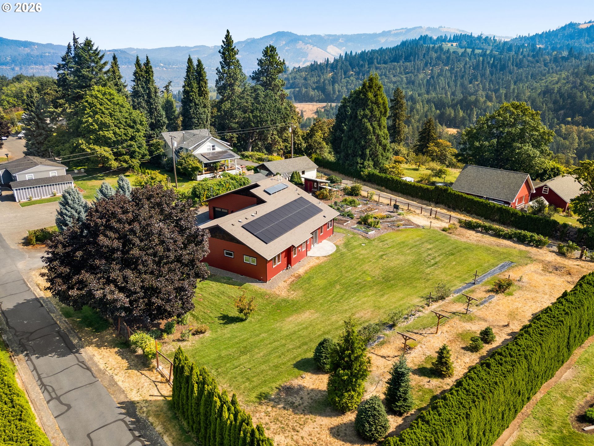 main property photo 32