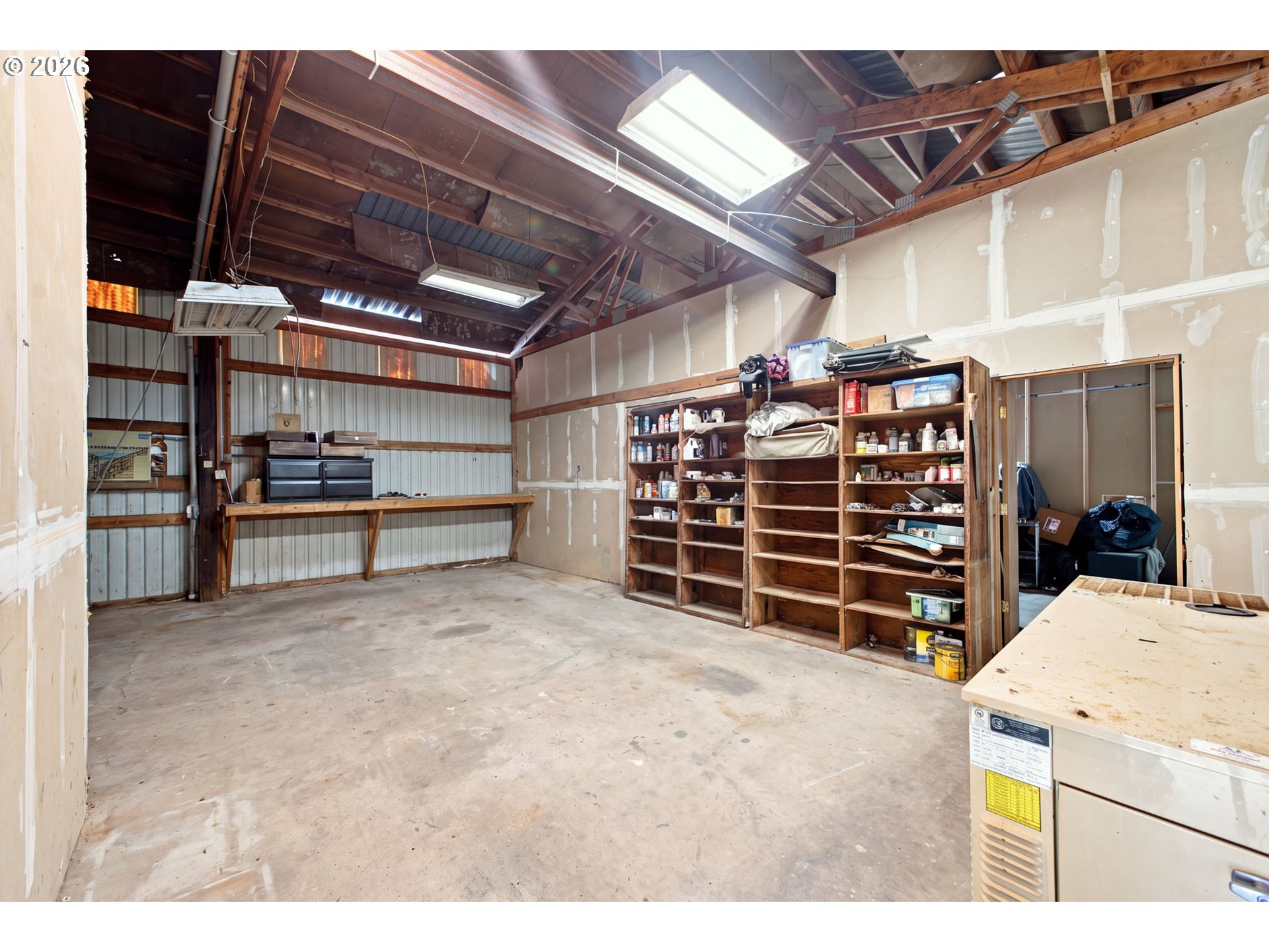 main property photo 34