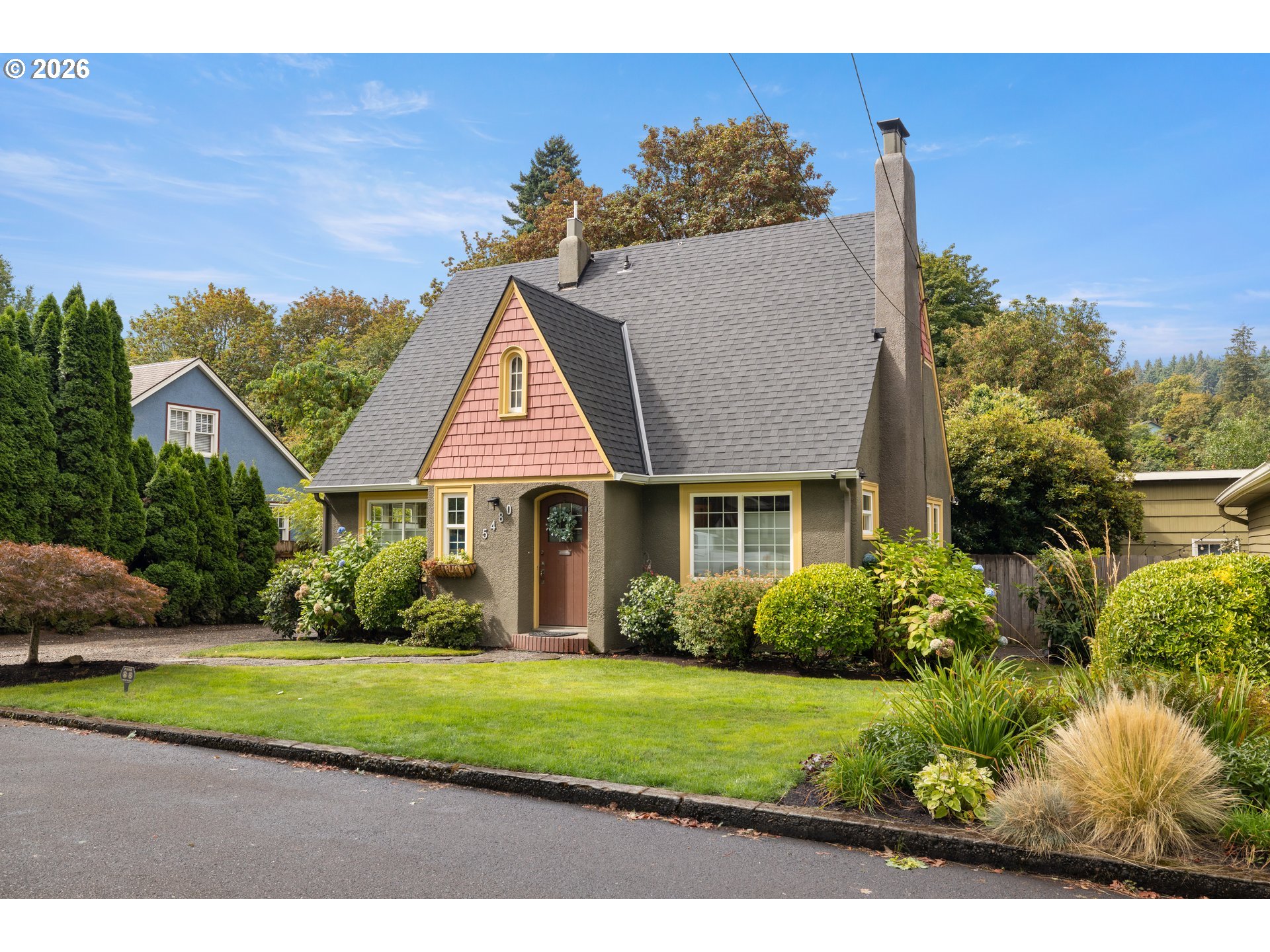 property viewer photo 1