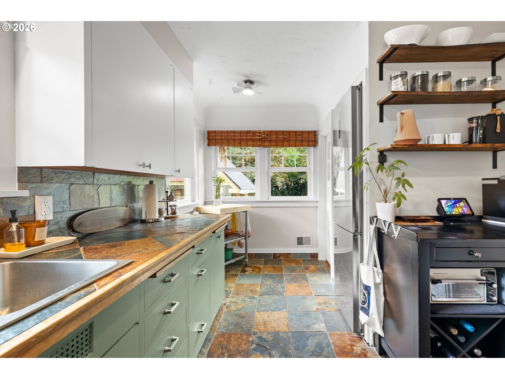 property viewer photo 15