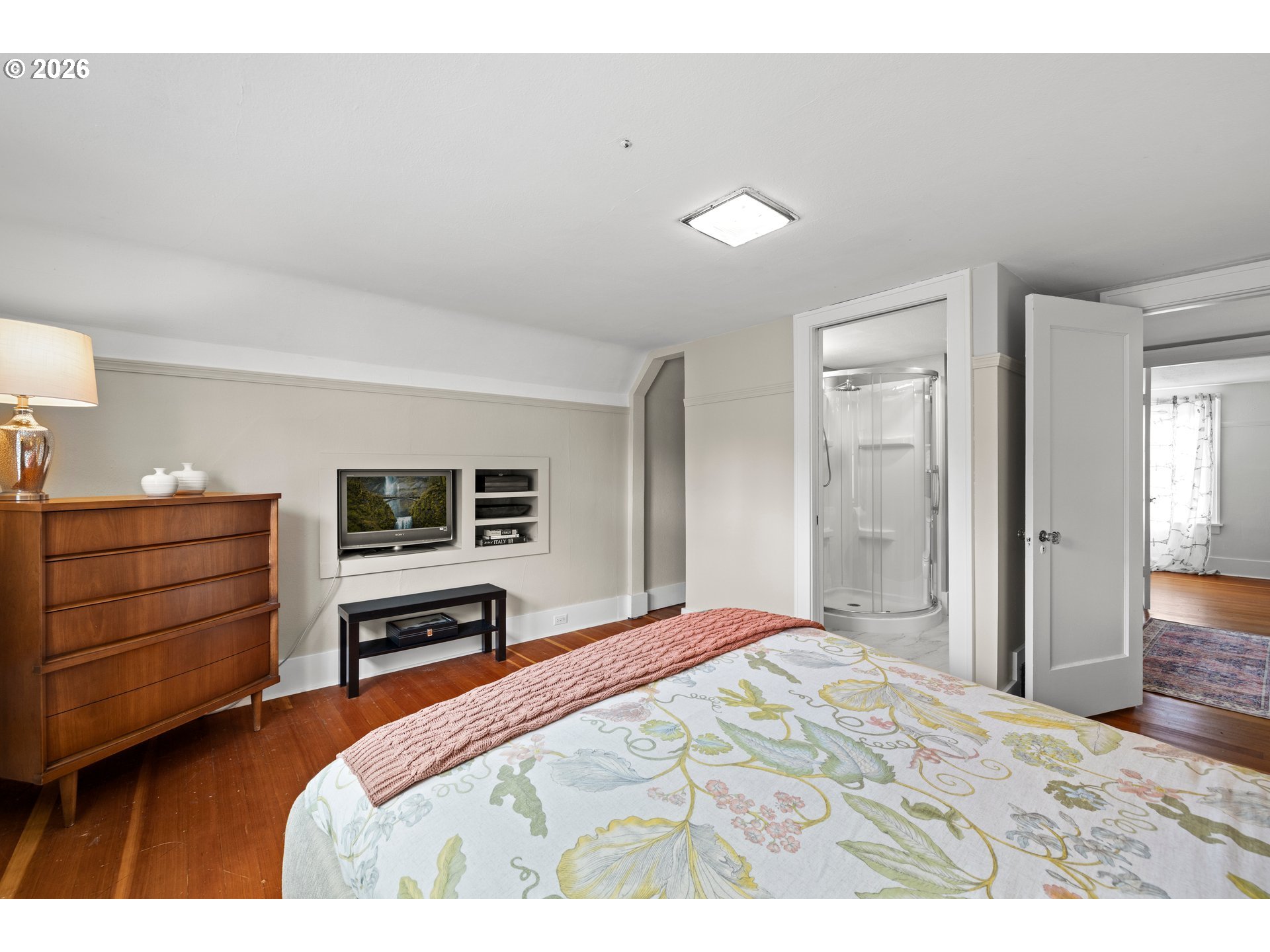 property viewer photo 26