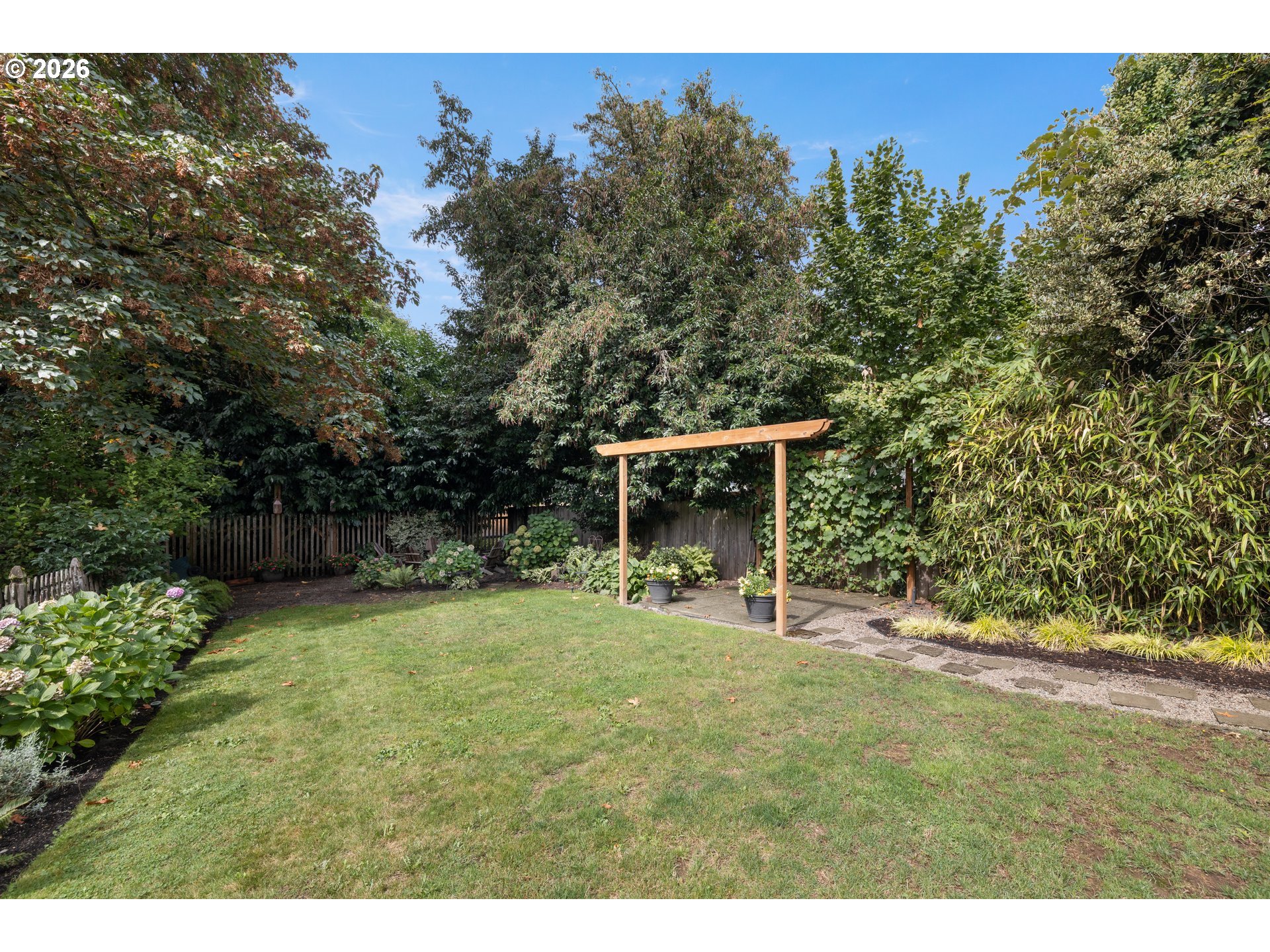 property viewer photo 34