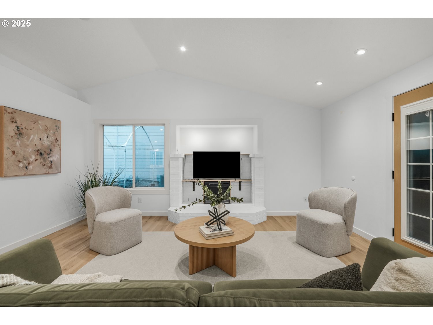 property viewer photo 13
