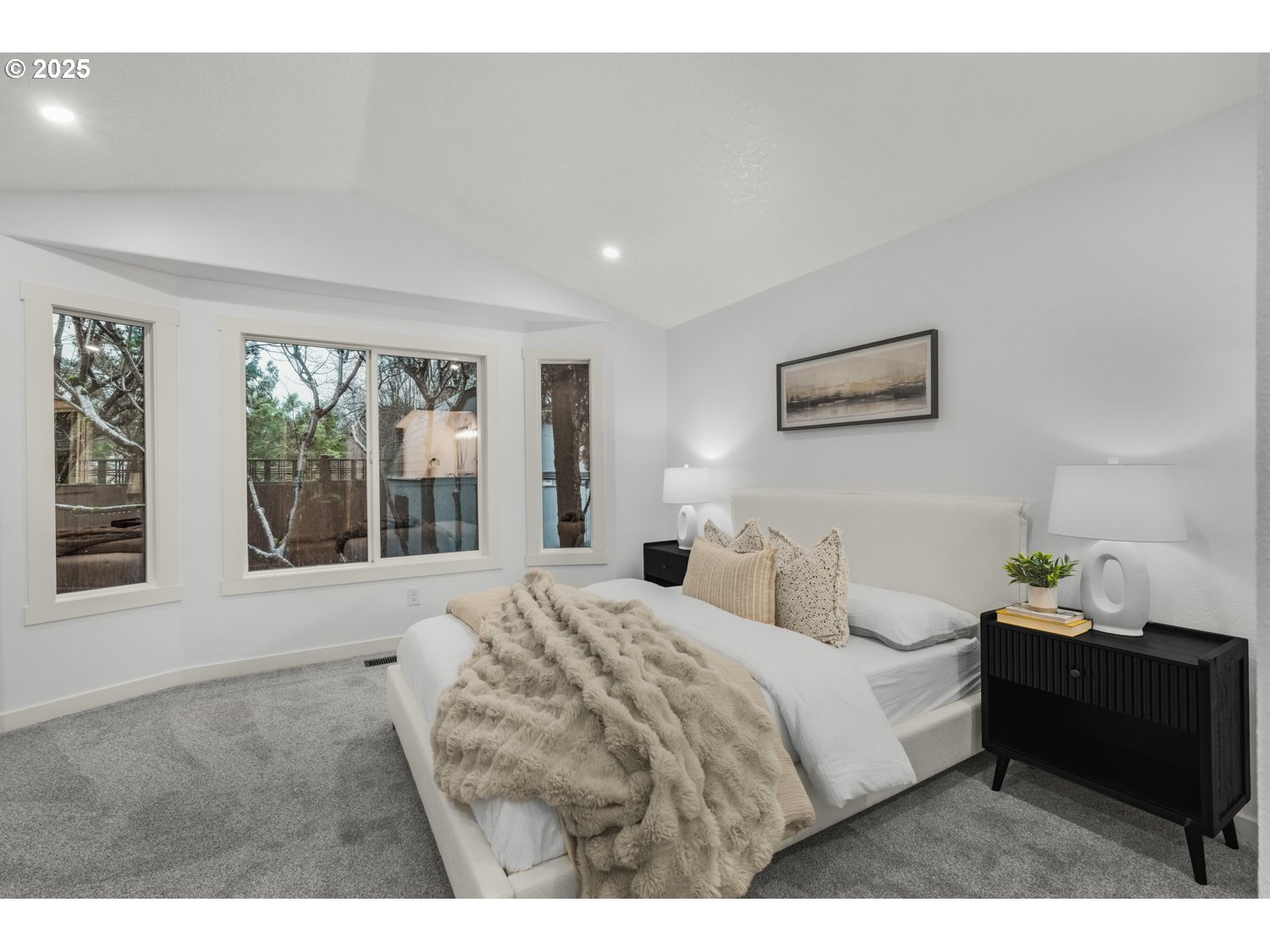 property viewer photo 16