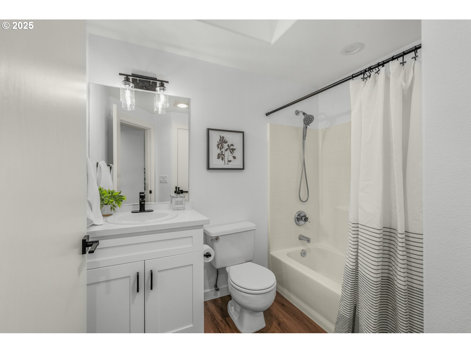property viewer photo 21