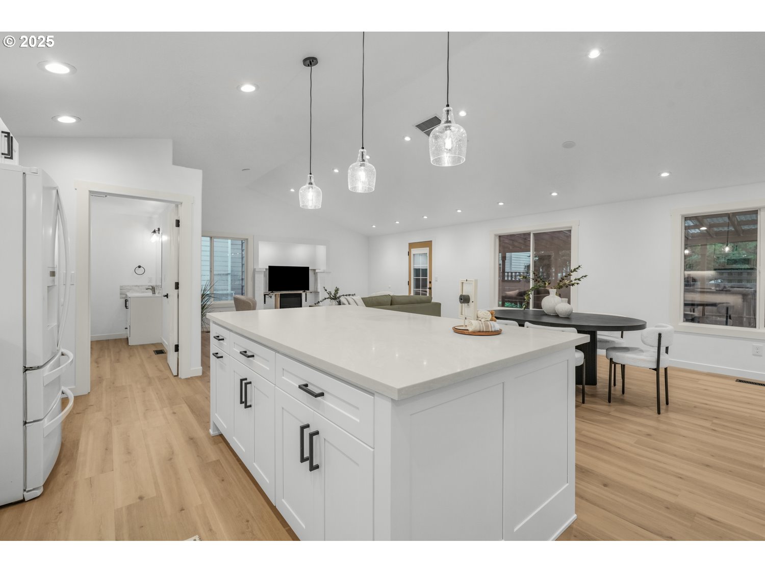 property viewer photo 8