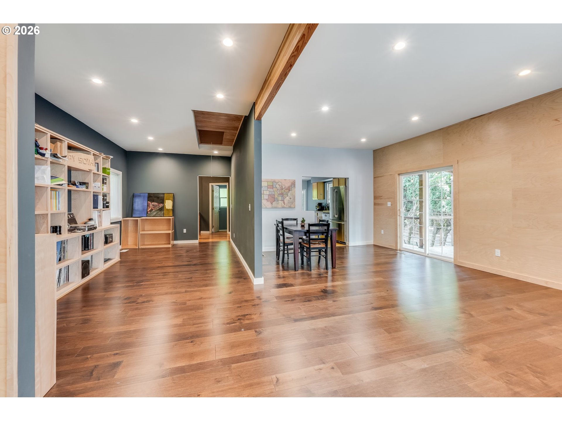main property photo 5