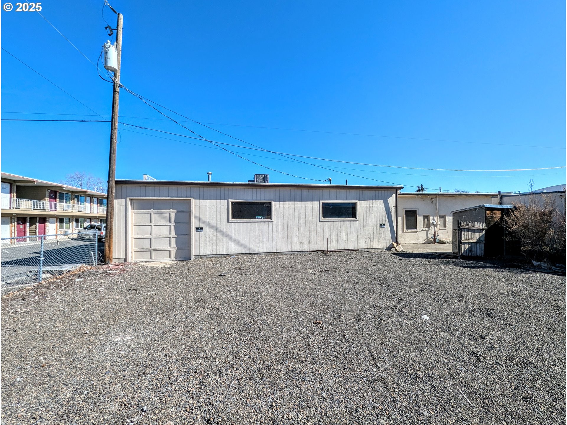 main property photo 14