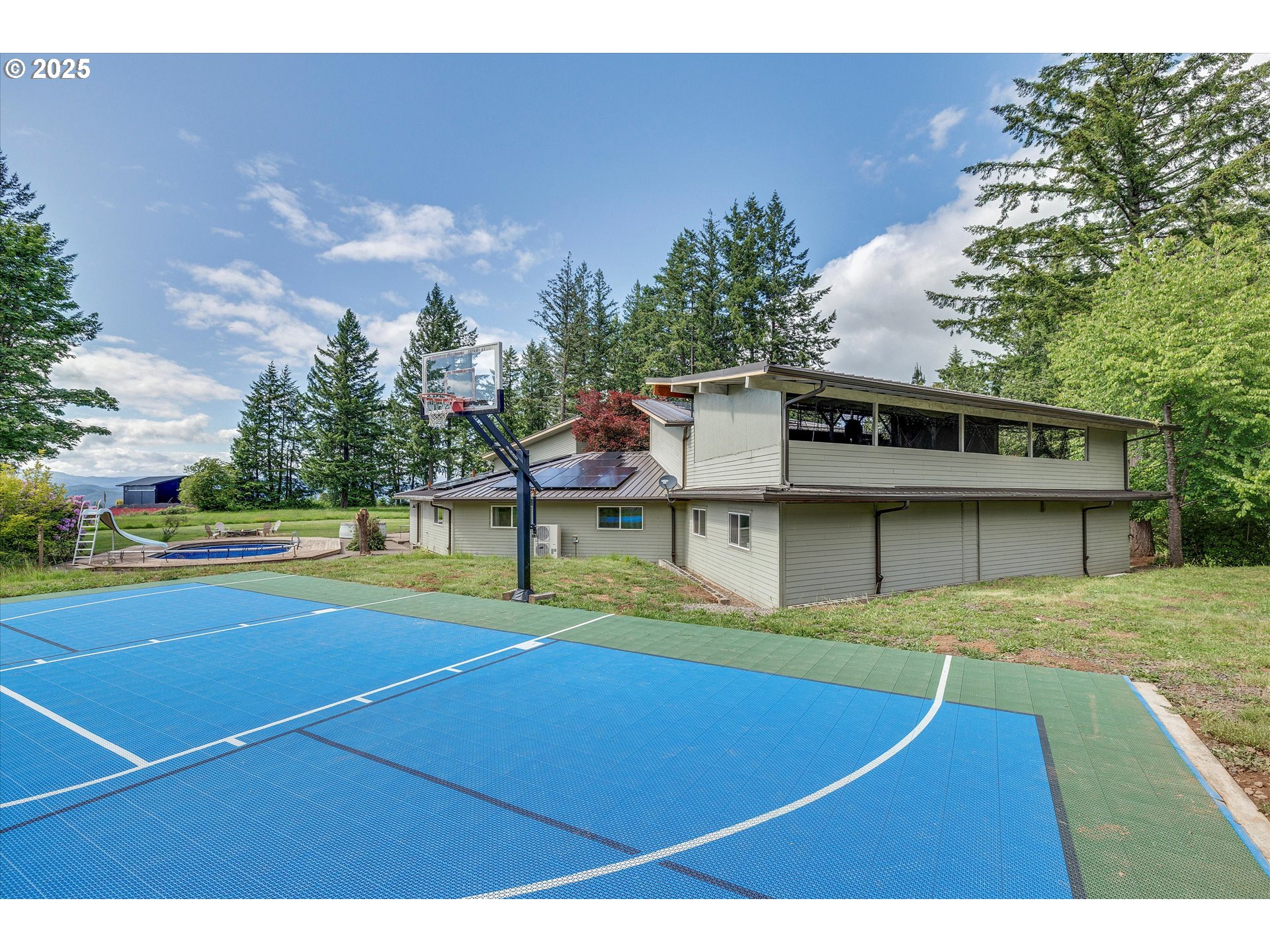 main property photo 37