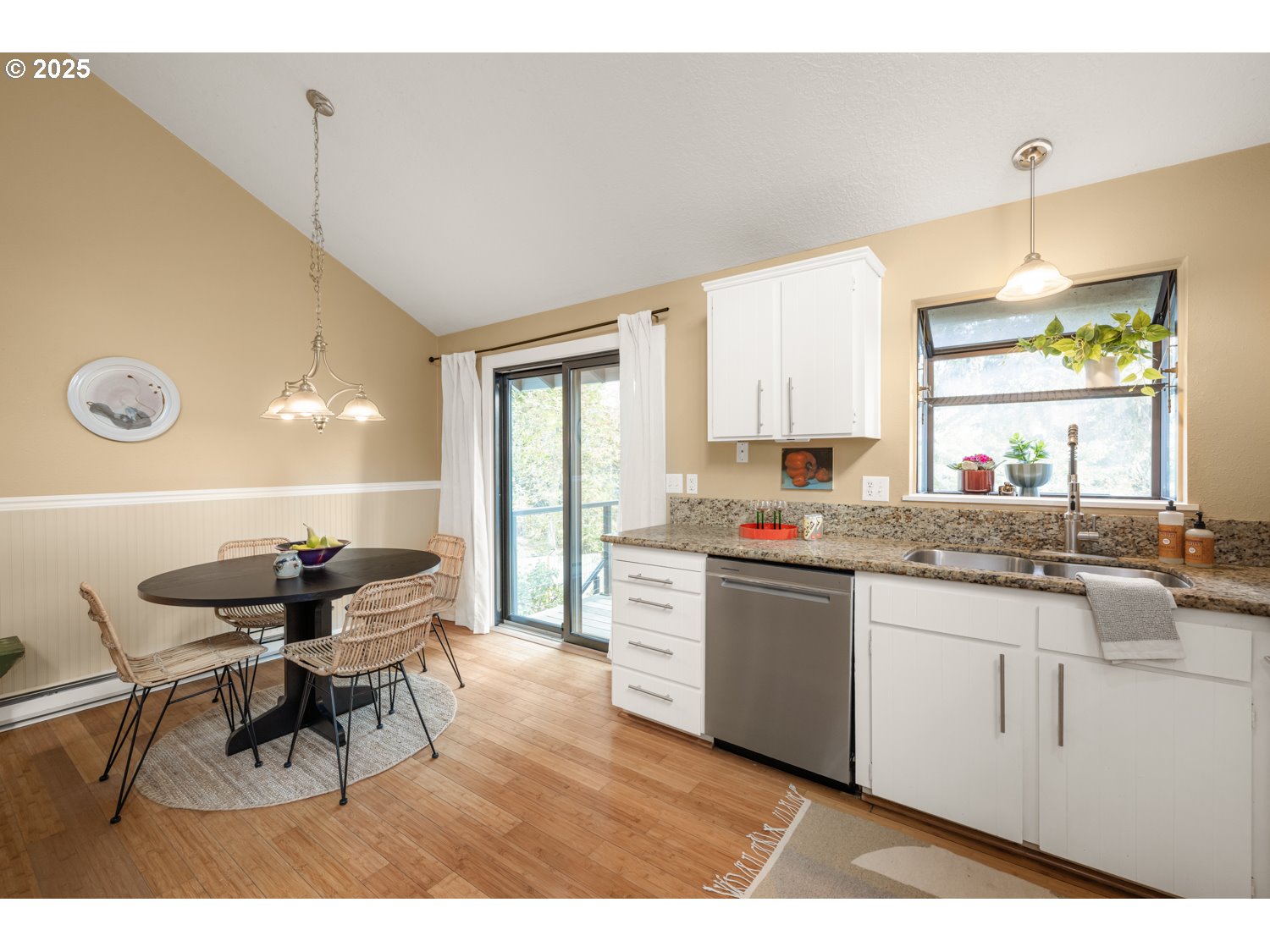 property viewer photo 11