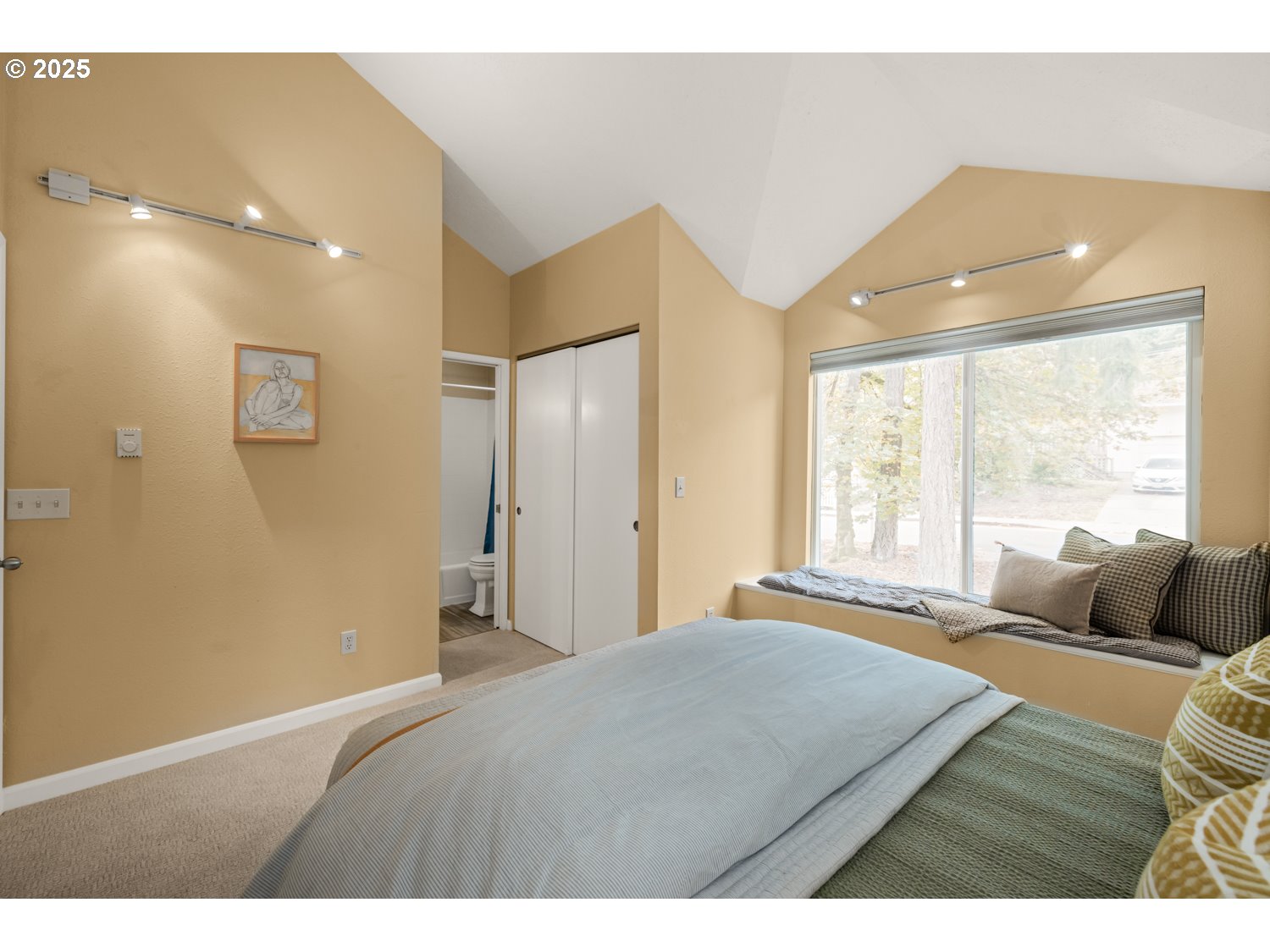 property viewer photo 15
